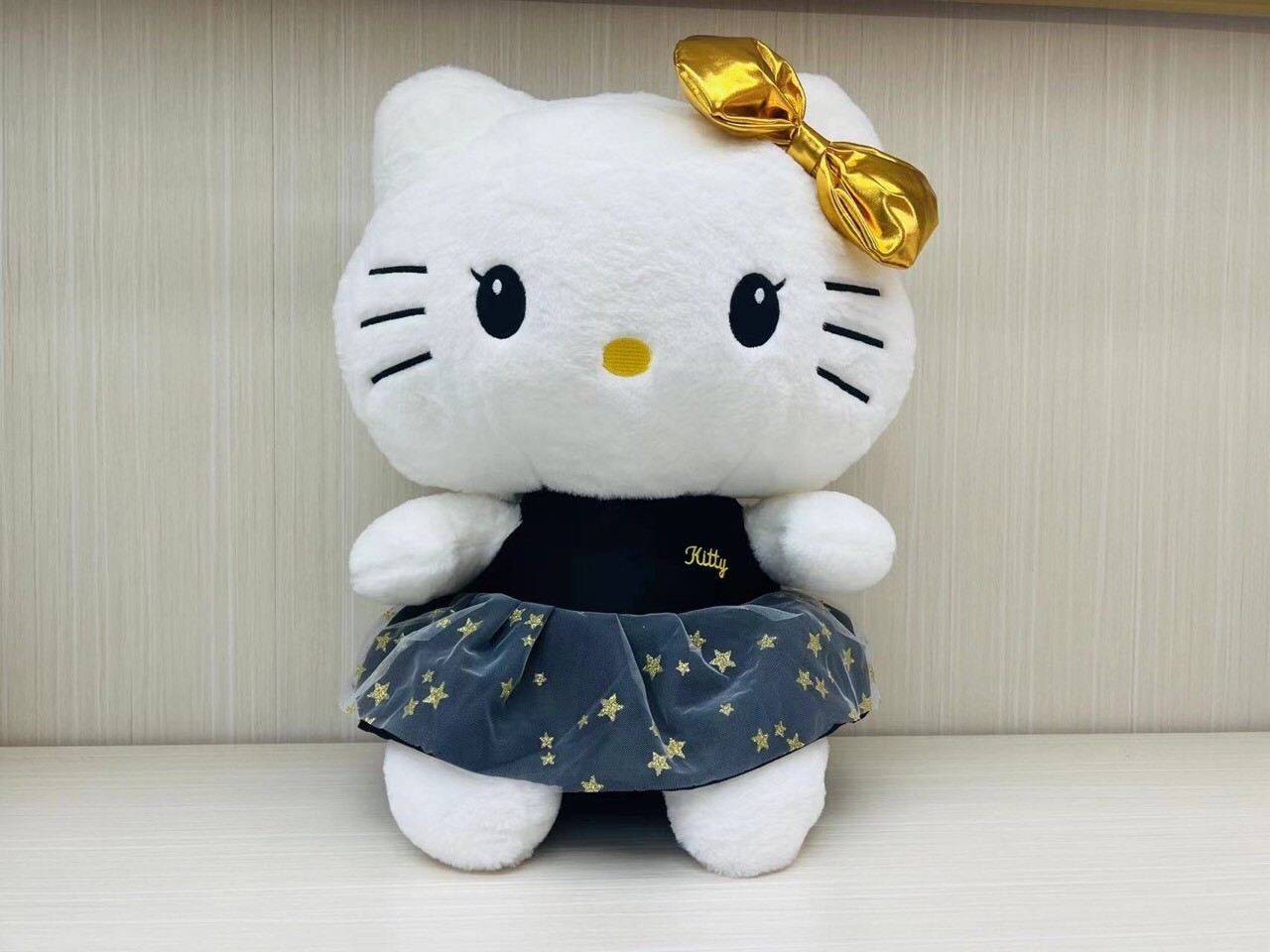 ĐG 50cm Kitty Nơ Vàng Váy Đen