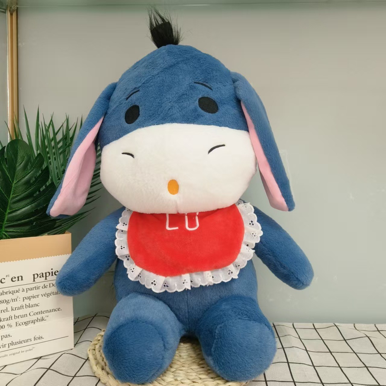 ĐG 50cm Lừa Đeo Yếm Đỏ
