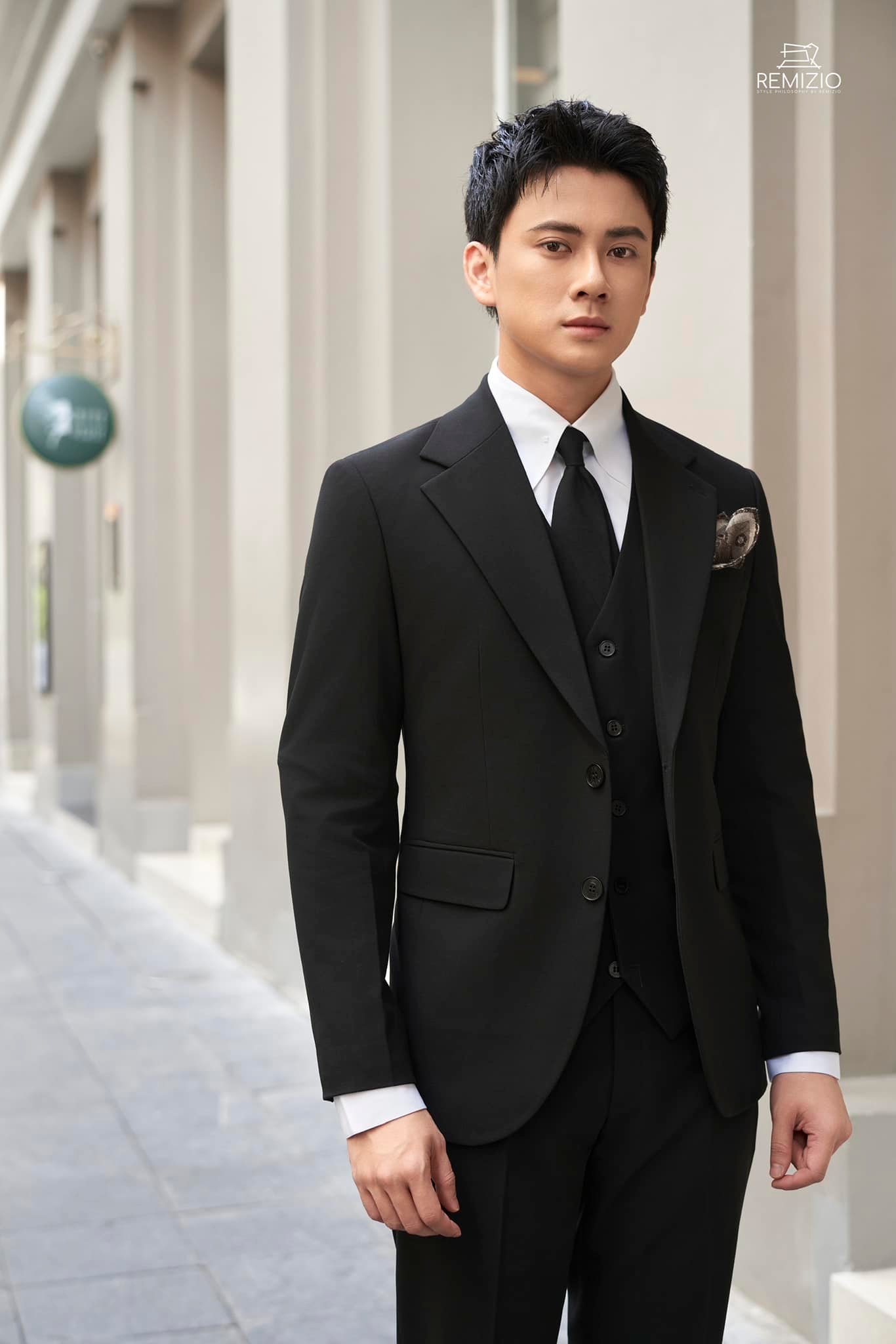 VTK Slimfit Jet Black Trơn 34606-11#