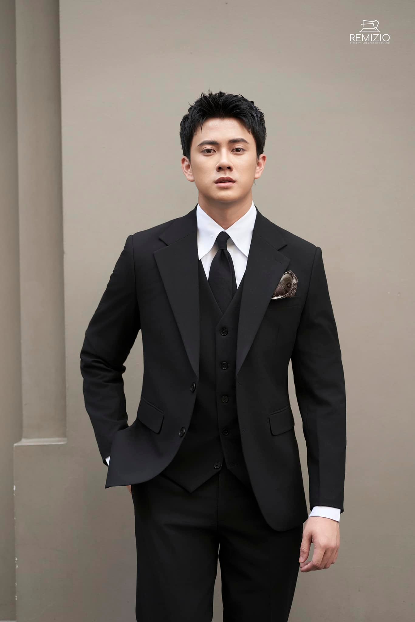 VTK Slimfit Jet Black Trơn 34606-11#