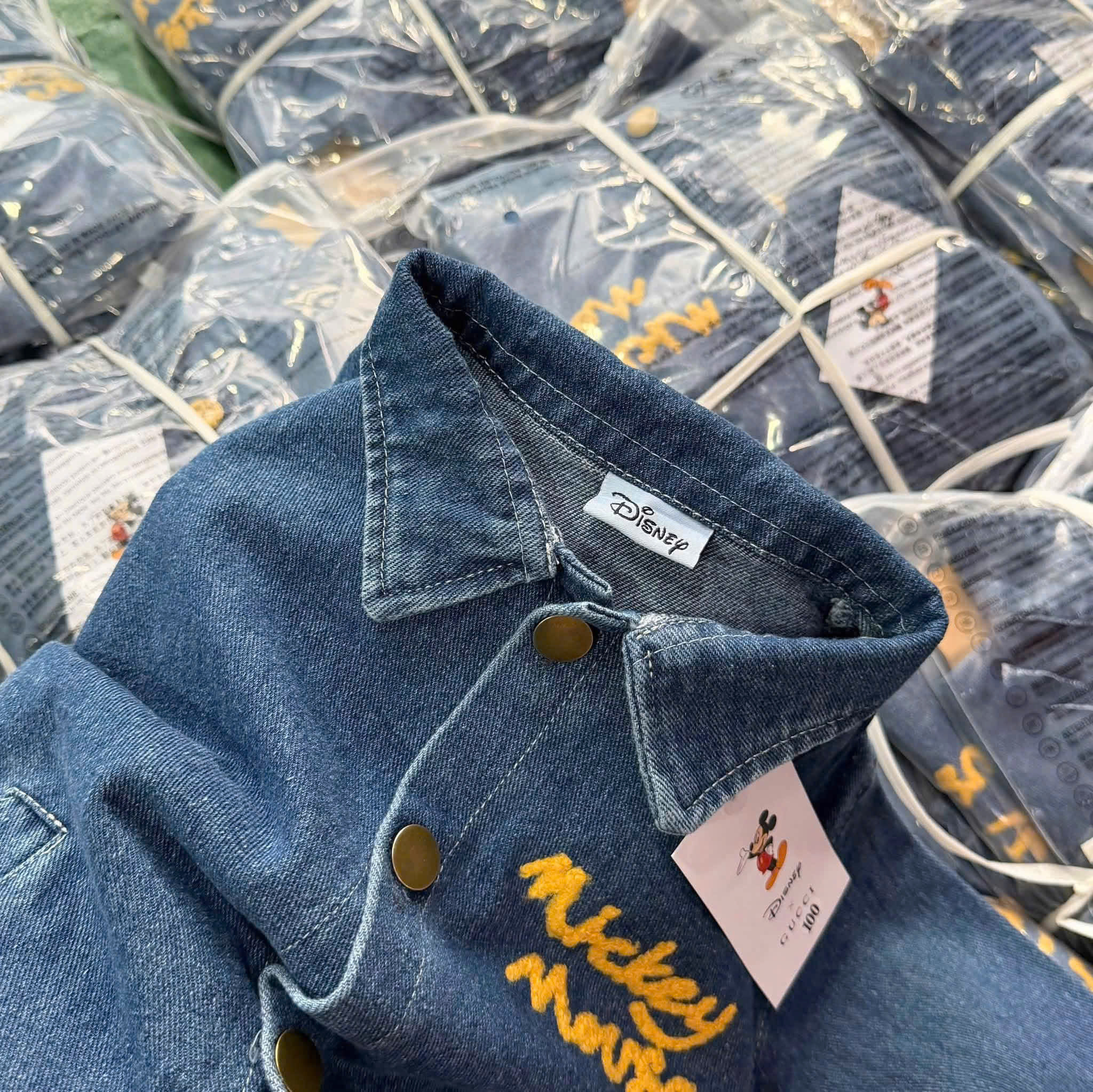 AB930 - ÁO KHOÁC JEANS BÒ XANH BÉ TRAI MICKEY MOUSE