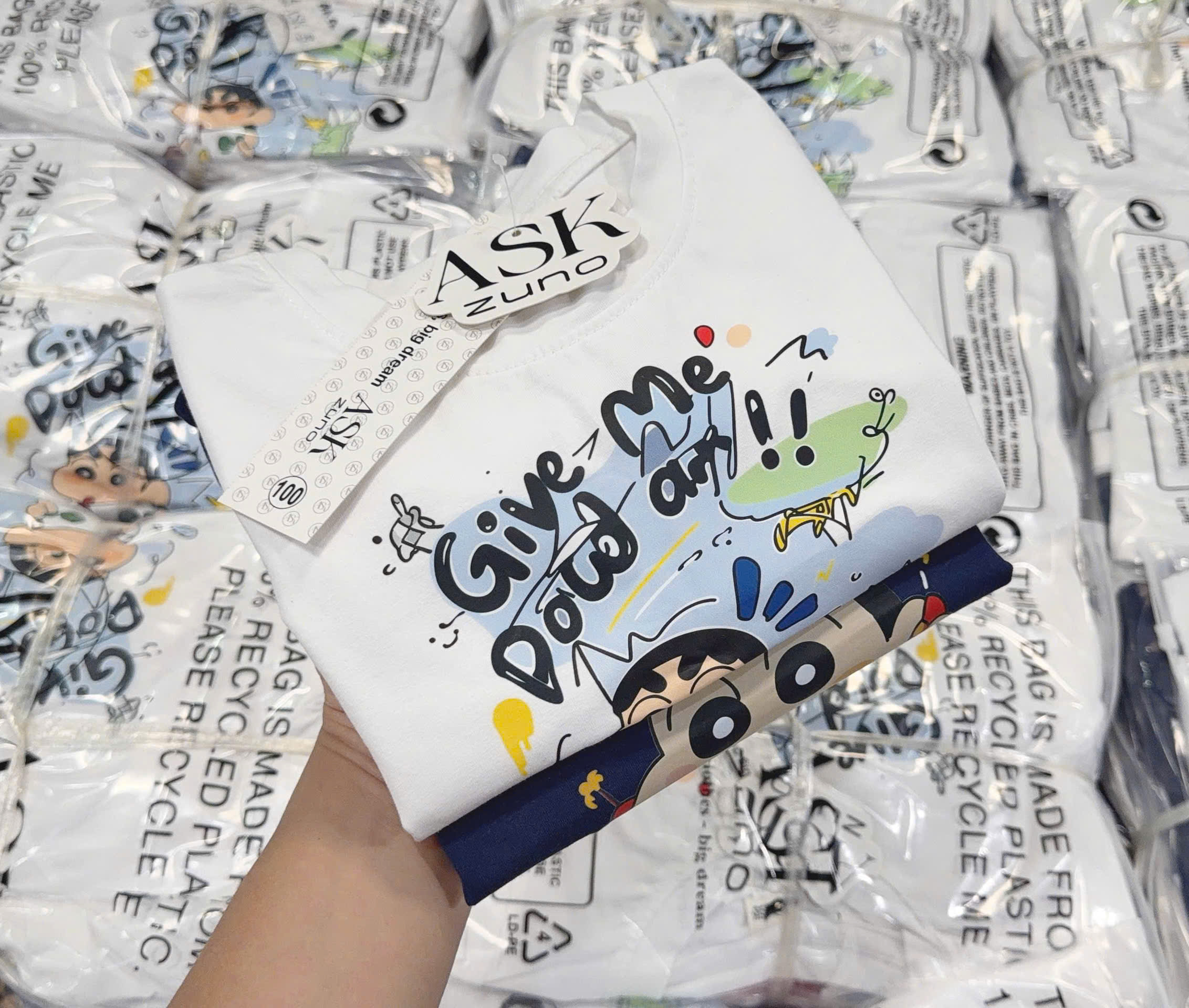 (CHỜ) AB948 - SET 2 ÁO BÉ TRAI DÀI PHỐI TAY KẺ Give me đen trắng