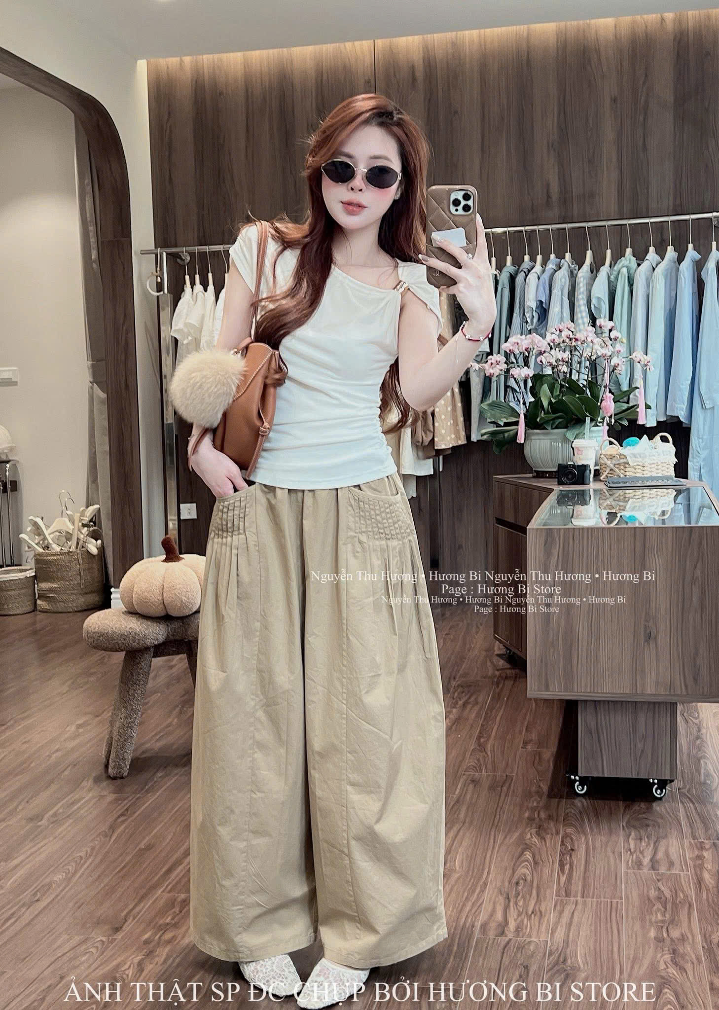 ANU414 - ÁO ZIP NỮ TRẮNG LỆCH ĐÍNH VAI