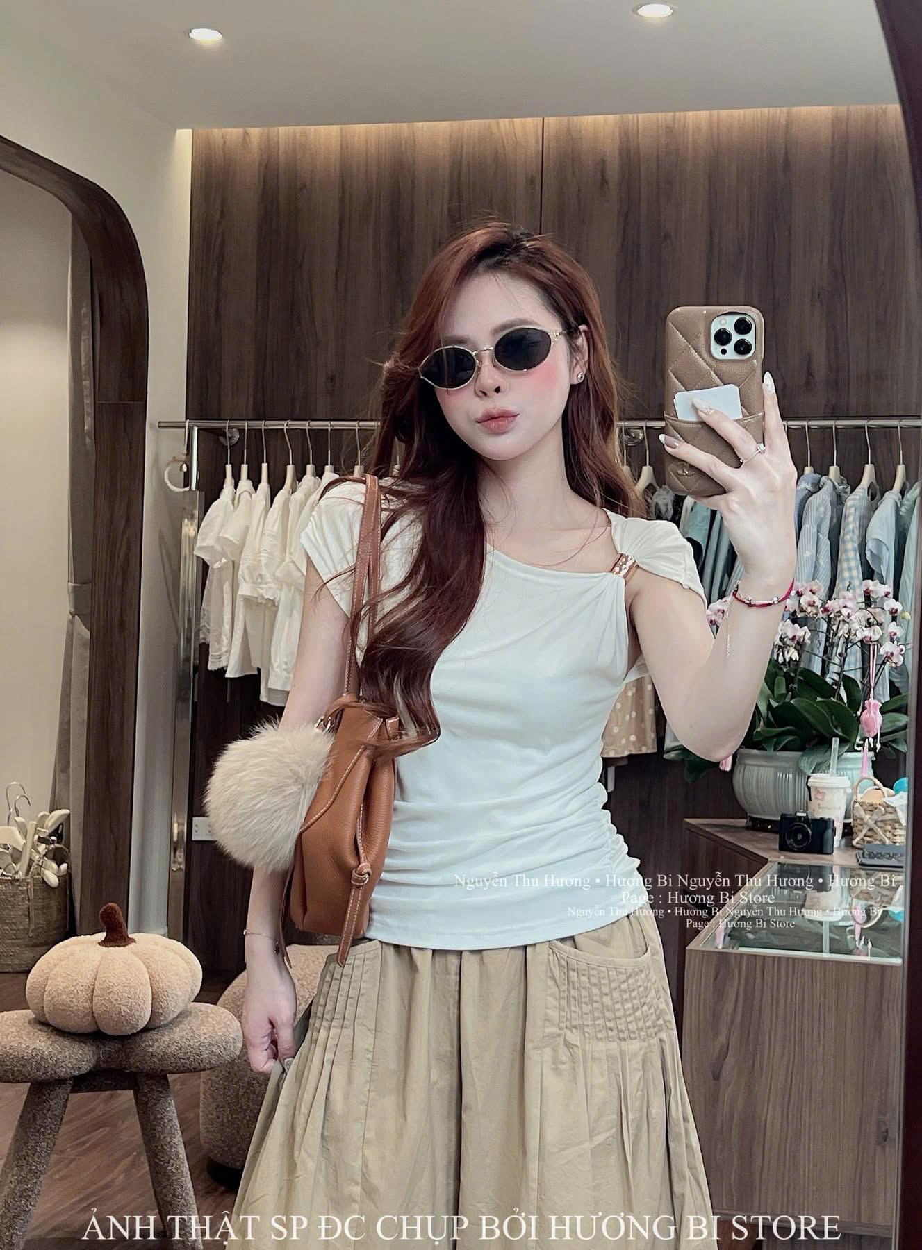 ANU414 - ÁO ZIP NỮ TRẮNG LỆCH ĐÍNH VAI