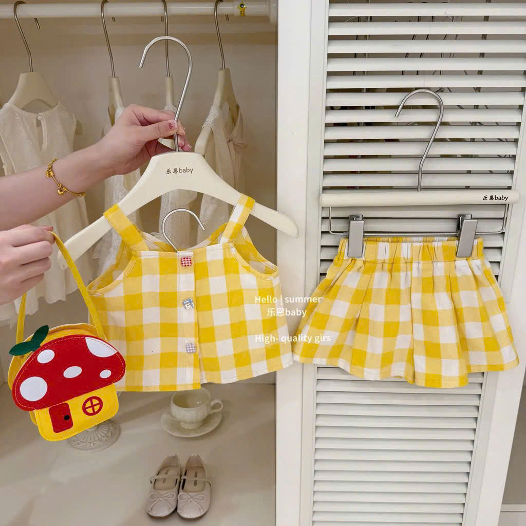 G024 - BỘ ĐÙI BÉ GÁI CARO VÀNG CÚC MÀU