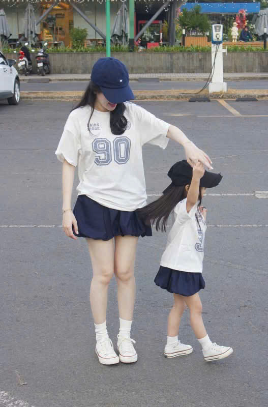G038 - BỘ ĐÙI ĐÔI MẸ BÉ TRẮNG 90