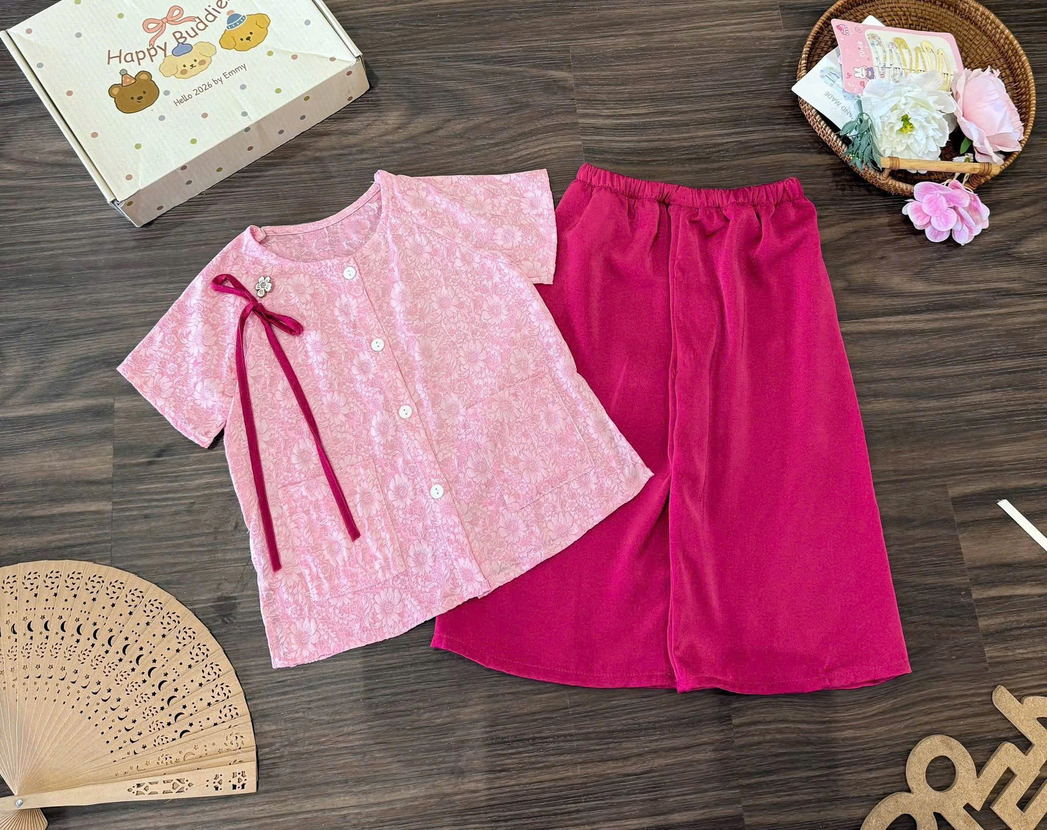 G040 - BỘ BÉ GÁI LỤA HOA QUẦN TRƠN ĐÍNH NƠ