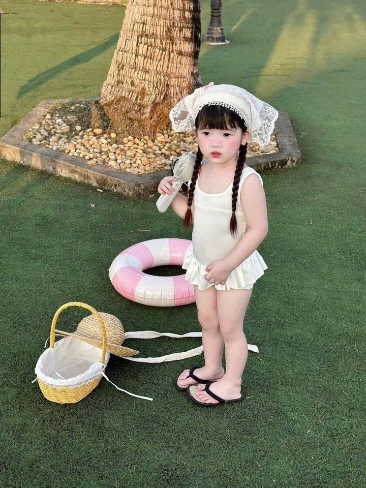 G043 - SET BƠI BÉ GÁI BA LỖ TRẮNG BÈO