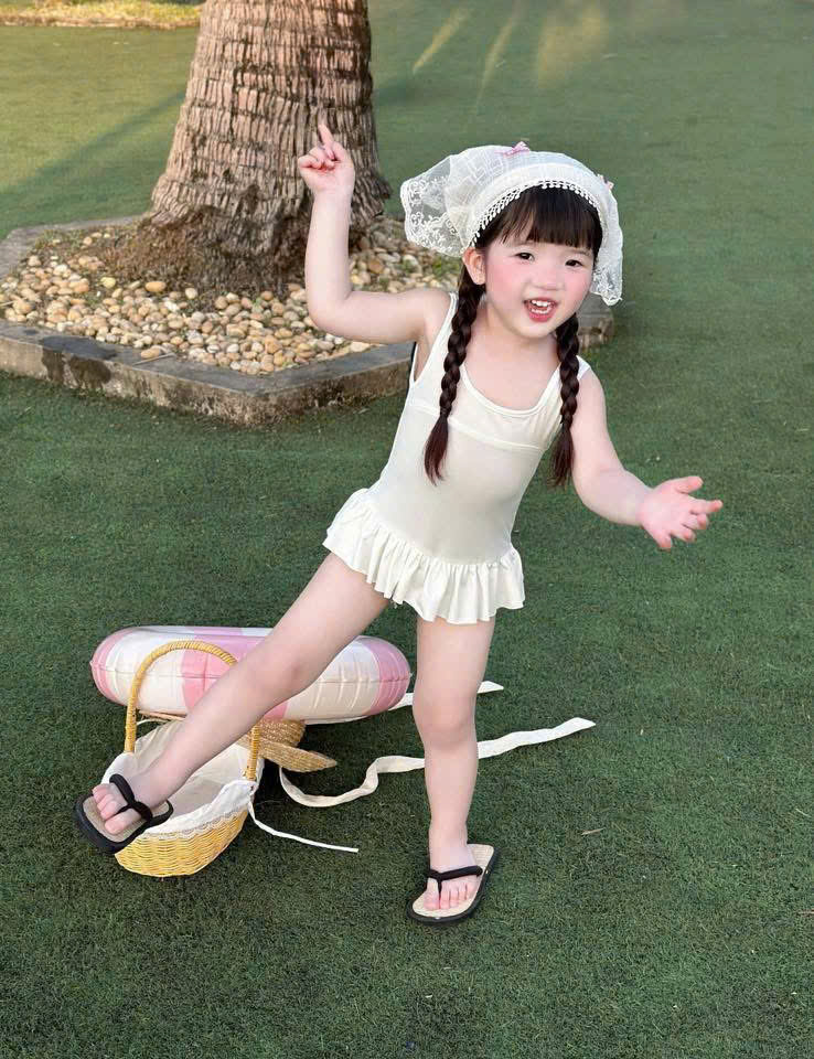 G043 - SET BƠI BÉ GÁI BA LỖ TRẮNG BÈO