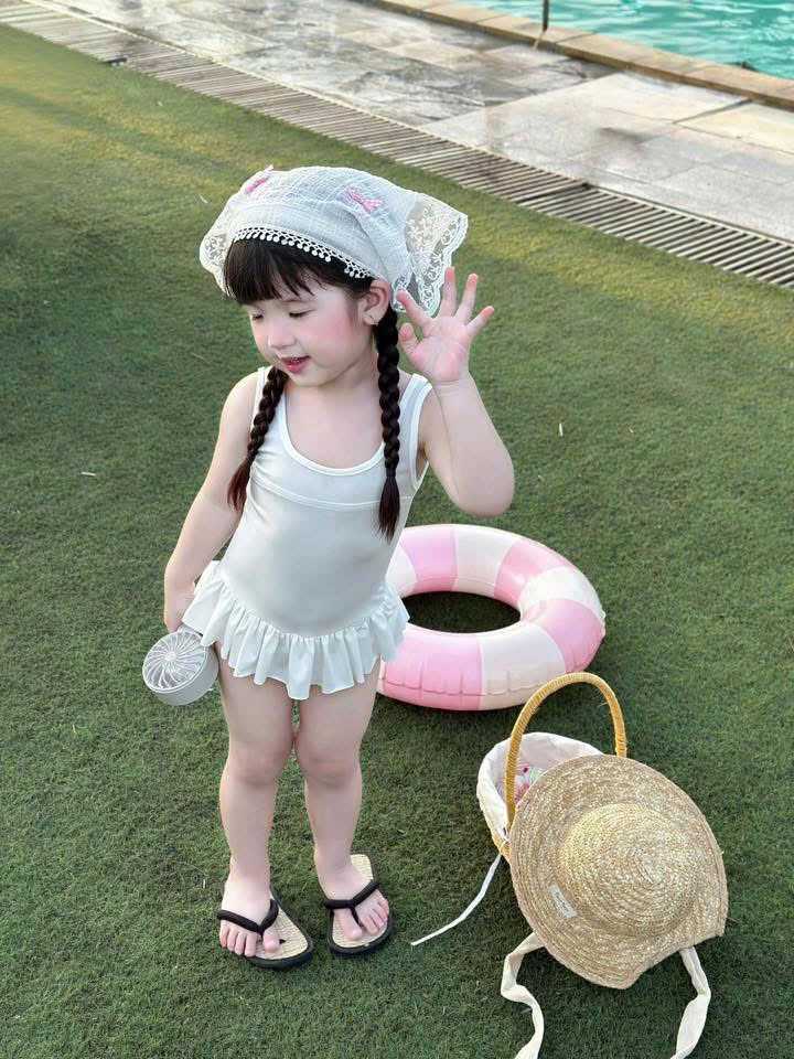 G043 - SET BƠI BÉ GÁI BA LỖ TRẮNG BÈO