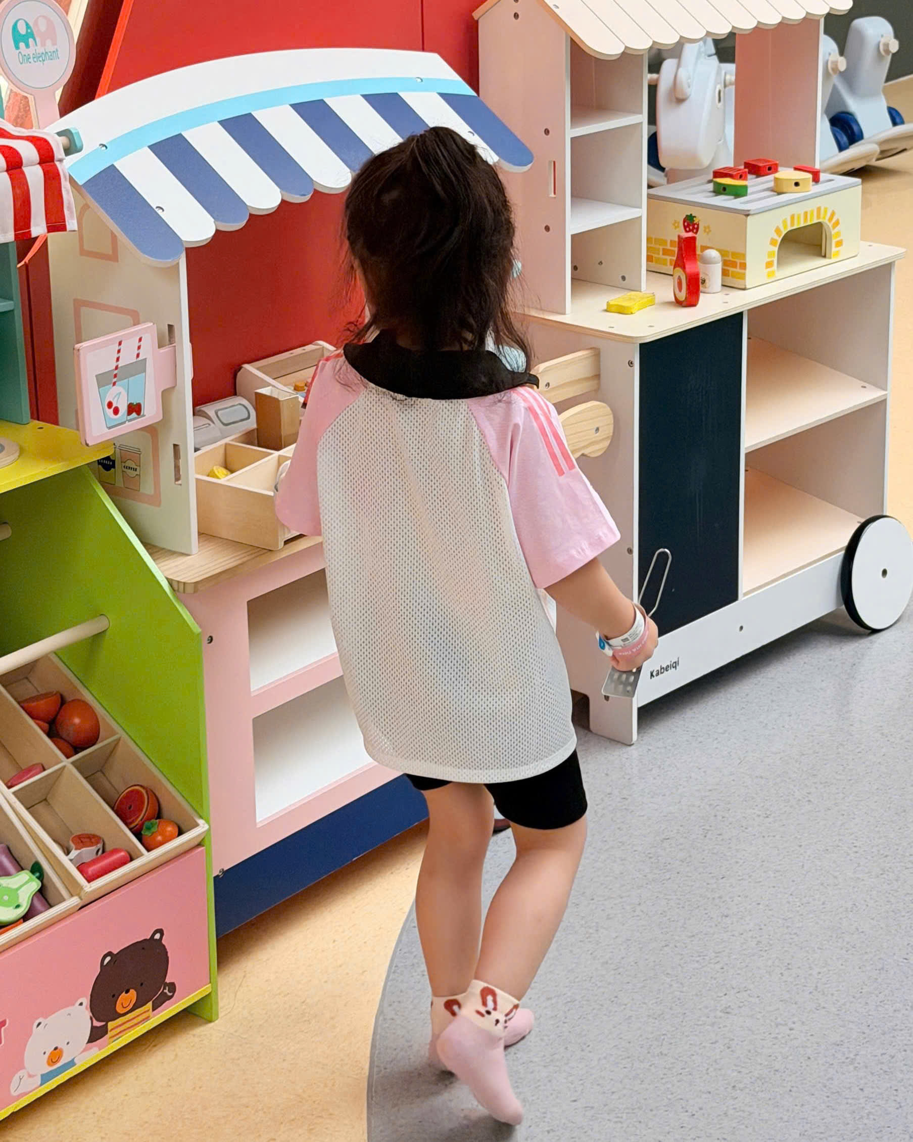 G052 - BỘ ĐÙI BÉ GÁI ÁO POLO LƯỚI KITTY 32 QUẦN ĐEN