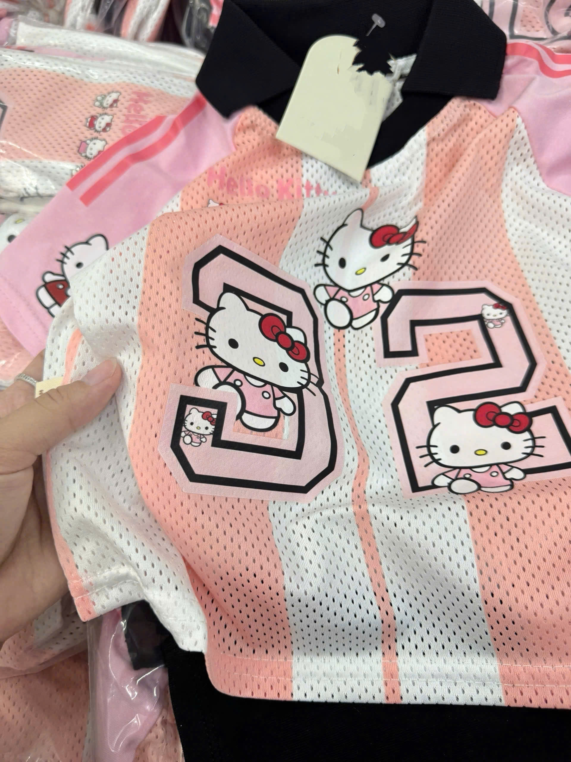 G052 - BỘ ĐÙI BÉ GÁI ÁO POLO LƯỚI KITTY 32 QUẦN ĐEN