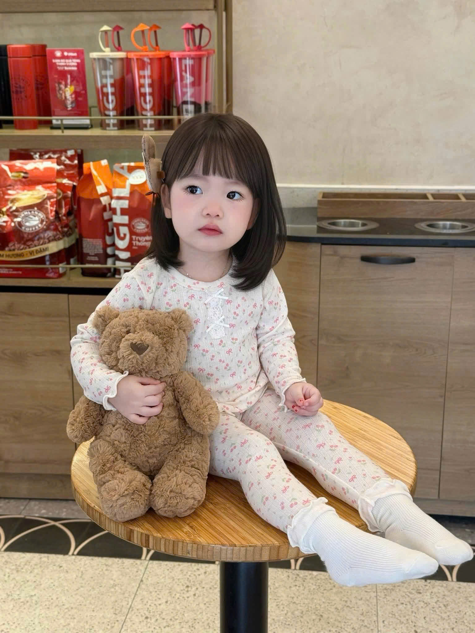 G070 - BỘ BÉ GÁI THÔNG HƠI HOA NHÍ CỔ NƠ TRẮNG