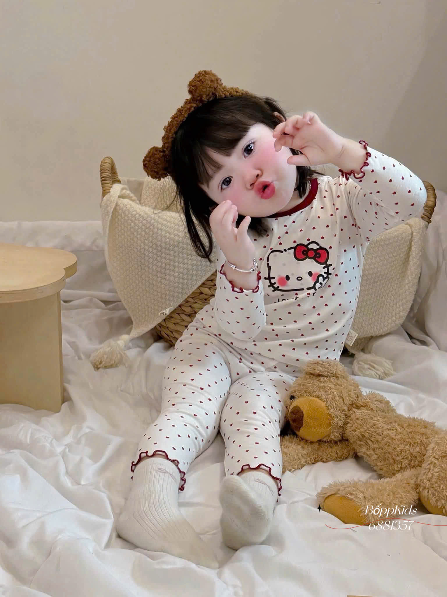 G093 - SET 2 BỘ BÉ GÁI DÀI TAY KITTY TIM đỏ trắng