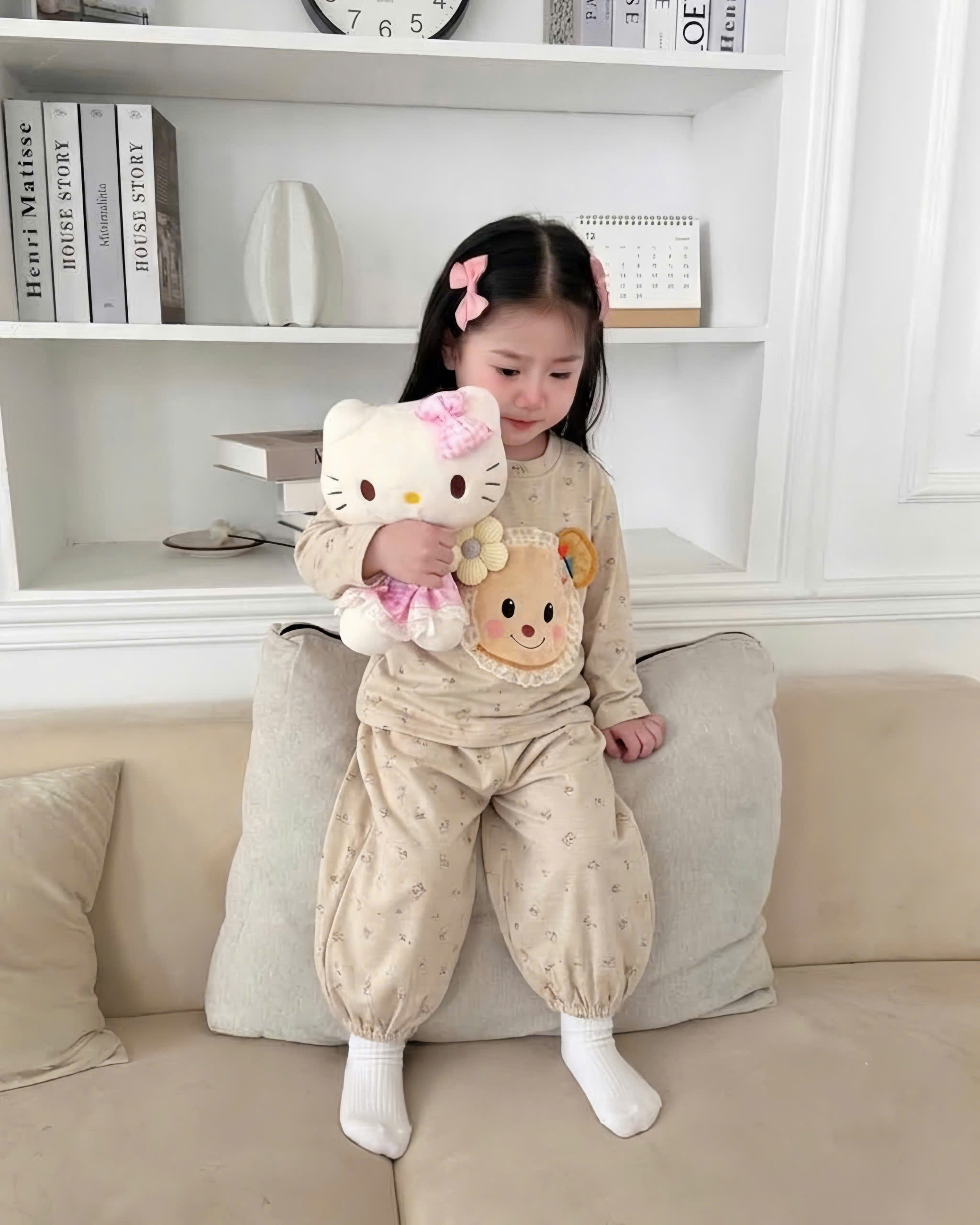 G113 - BỘ BÉ GÁI BOMBER HOA NHÍ GẤU REN NƠ