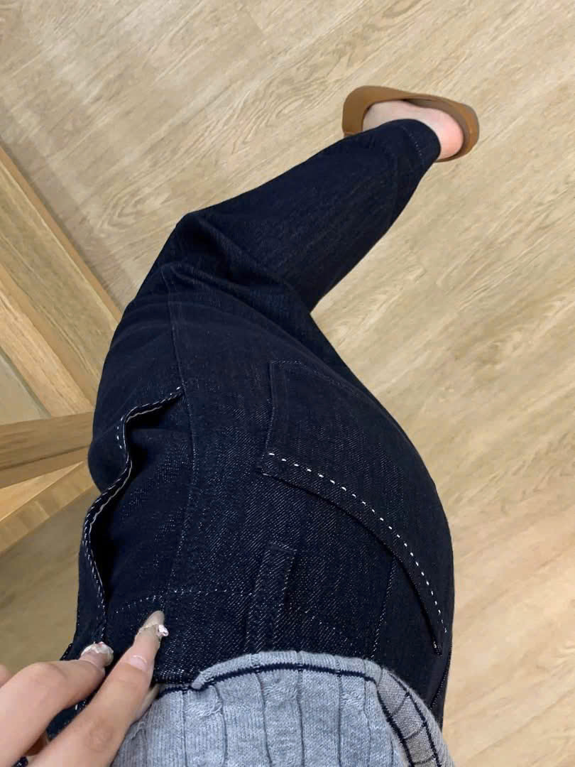 (chờ) QNU703 - QUẦN JEANS SUÔNG XANH ĐẬM TÚI VIỀN CHỈ TRẮNG M246