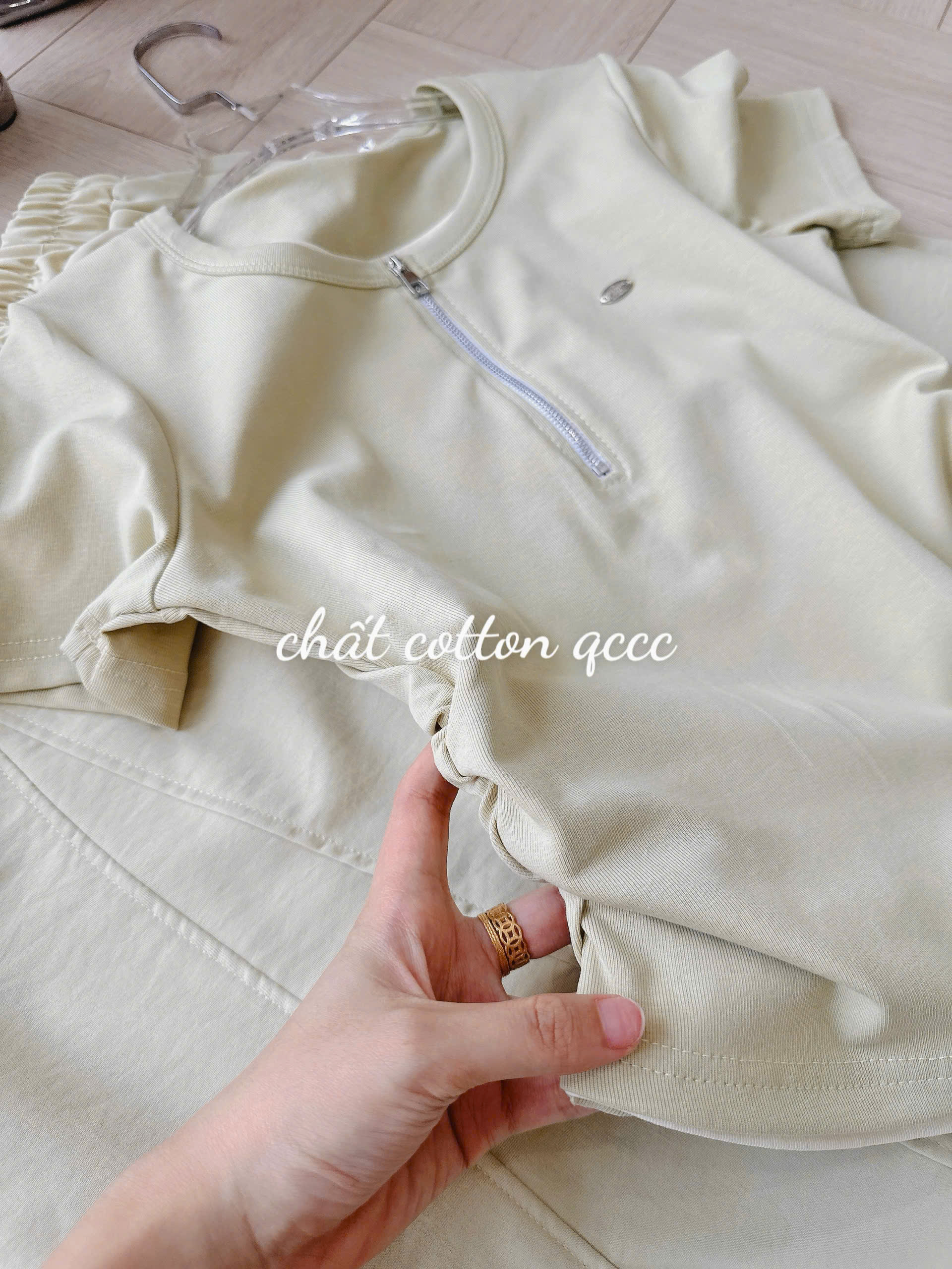 (CHỜ) S381 - SET XANH CỐM ÁO PHỐI CỔ KHÓA QUẦN BOM