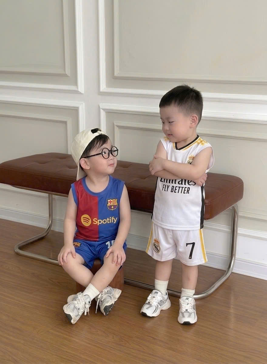 T297 - SET 2 BỘ ĐÙI BÉ TRAI BA LỖ THỂ THAO BÓNG ĐÁ
