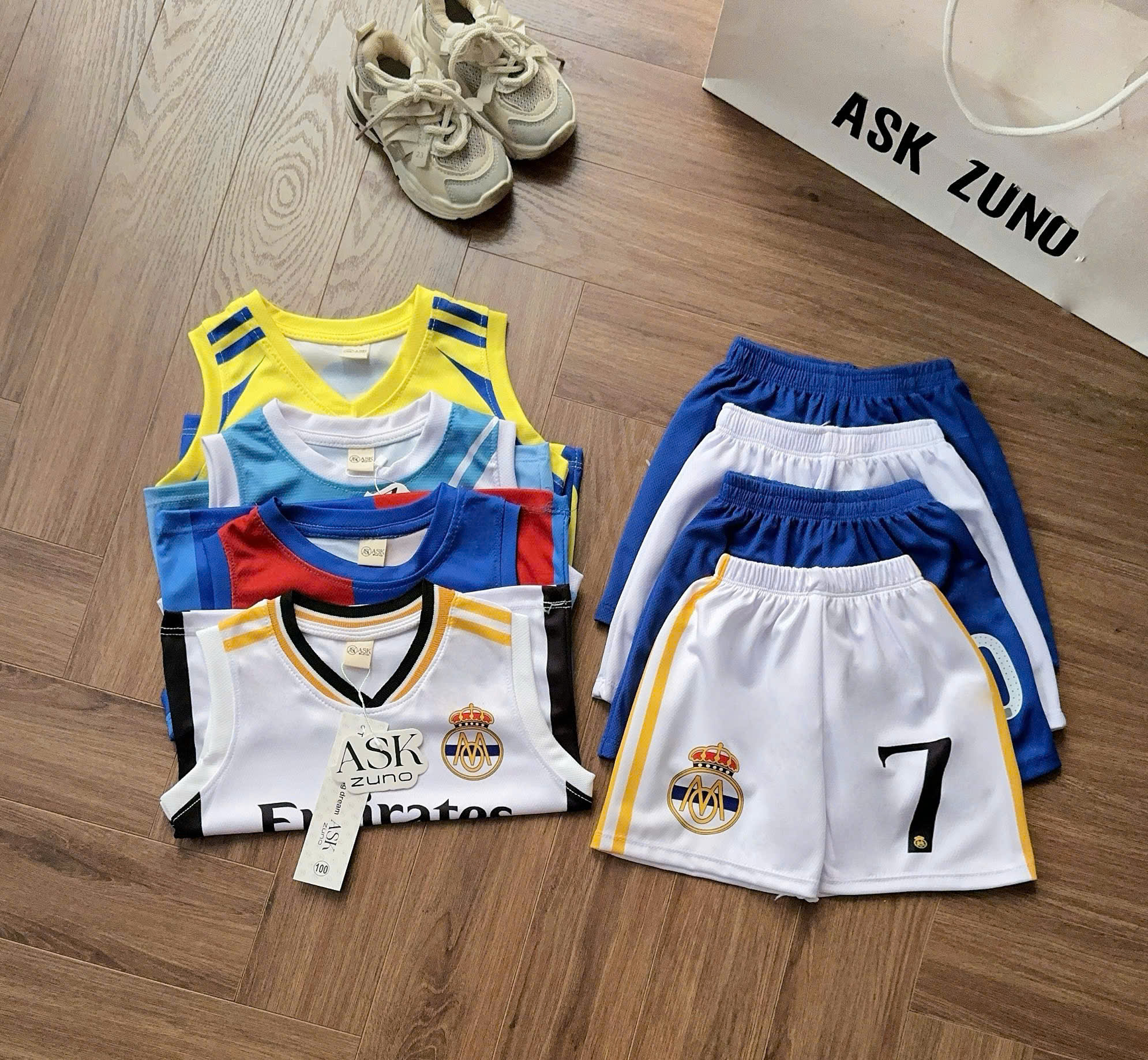 T297 - SET 2 BỘ ĐÙI BÉ TRAI BA LỖ THỂ THAO BÓNG ĐÁ