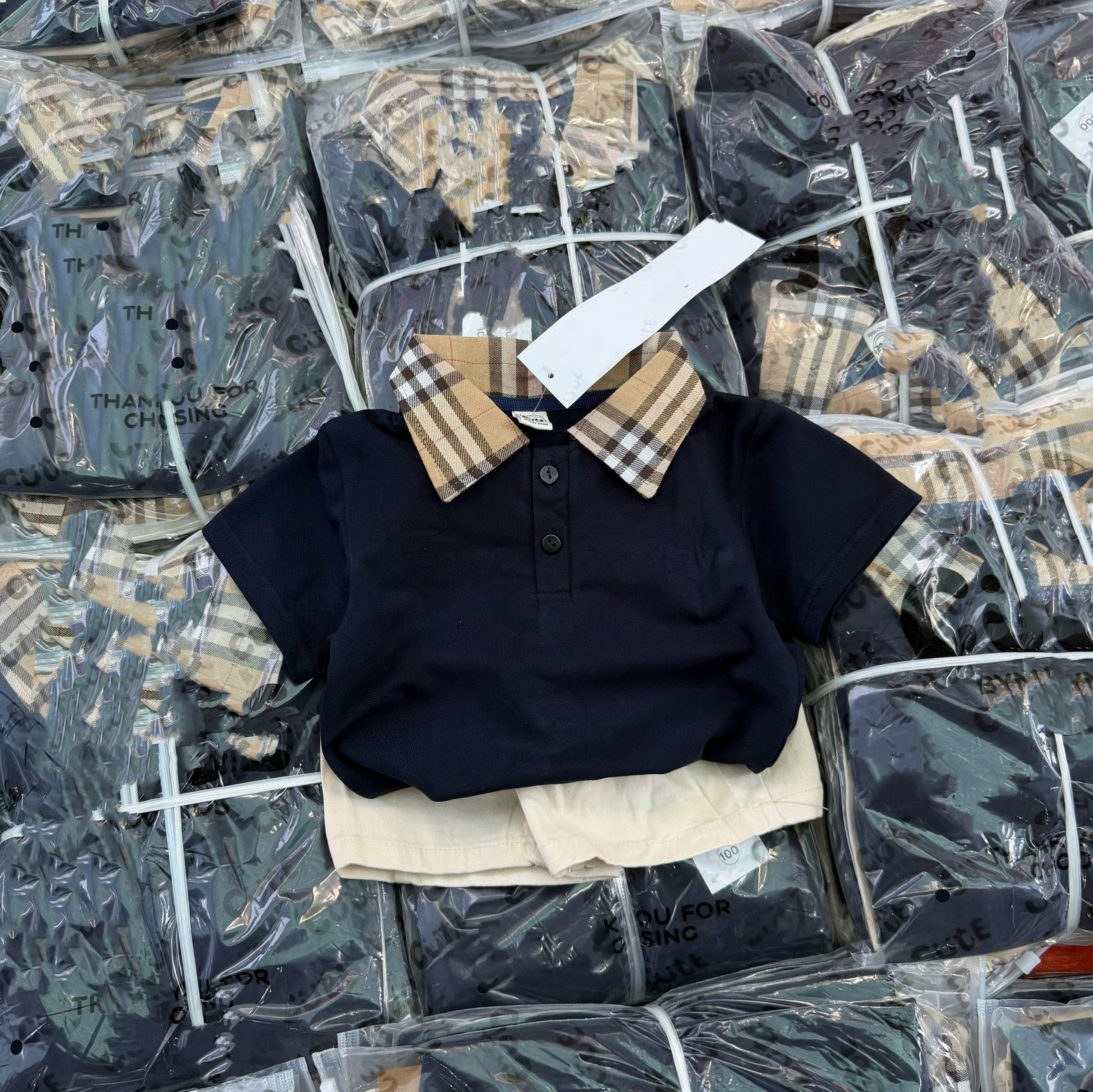 T304 - BỘ ĐÙI BÉ TRAI ÁO POLO ĐEN PHỐI BBR QUẦN BE