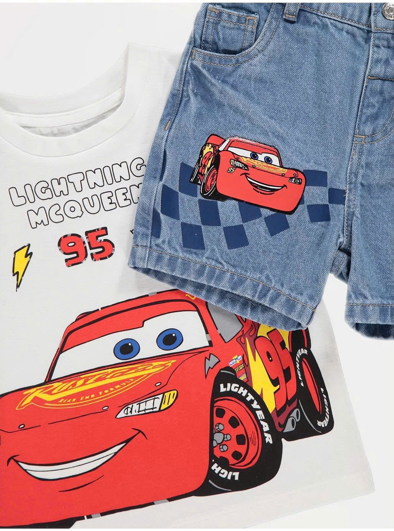 T327 - BỘ ĐÙI BÉ TRAI ÁO TRẮNG OTO MCQUEEN QUẦN BÒ