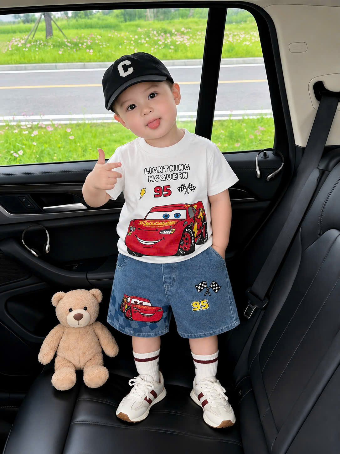 T327 - BỘ ĐÙI BÉ TRAI ÁO TRẮNG OTO MCQUEEN QUẦN BÒ