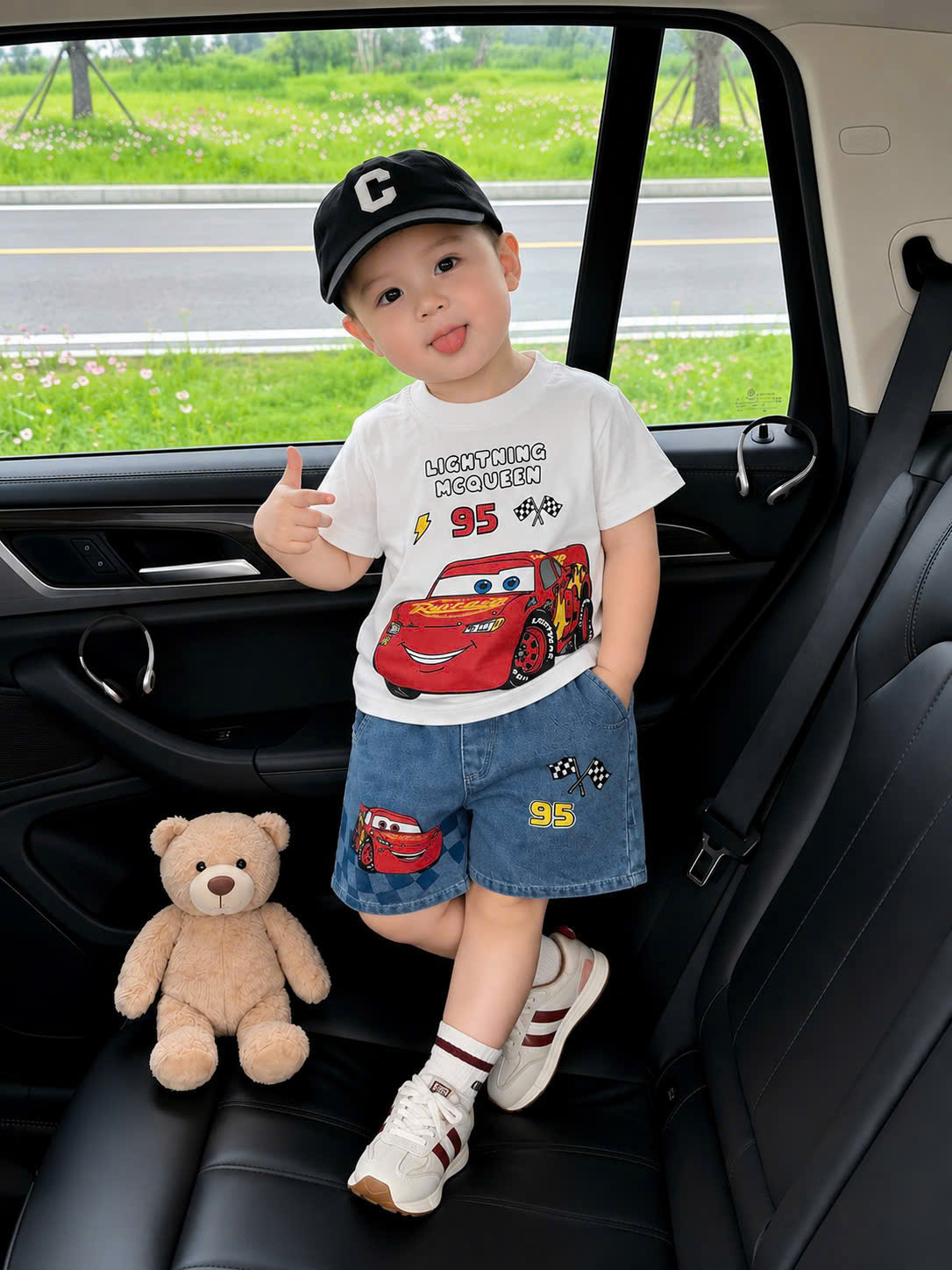 T327 - BỘ ĐÙI BÉ TRAI ÁO TRẮNG OTO MCQUEEN QUẦN BÒ