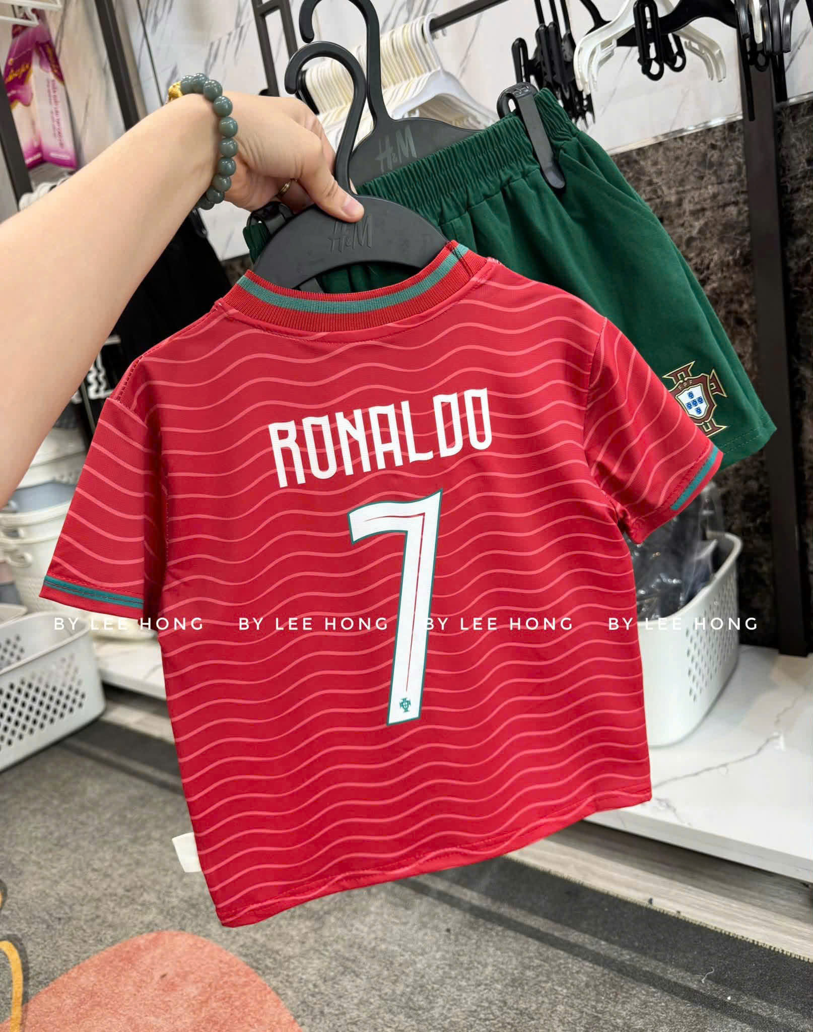 T382 - BỘ ĐÙI BÉ TRAI ĐỎ RONALDO 7 QUẦN XANH