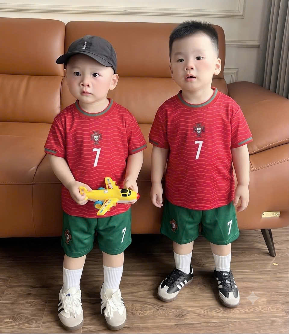 T382 - BỘ ĐÙI BÉ TRAI ĐỎ RONALDO 7 QUẦN XANH
