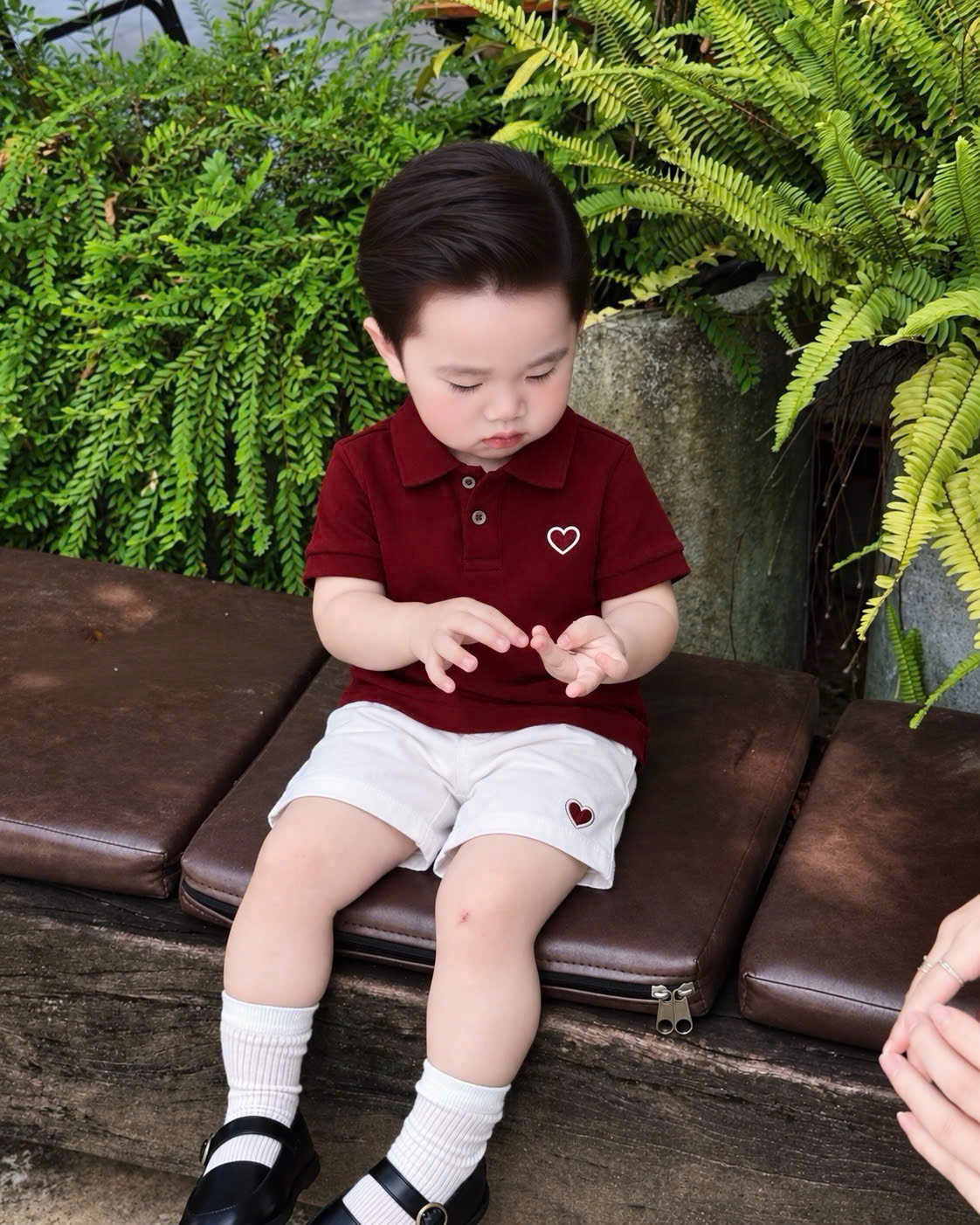 (CHỜ) T456 - SET BÉ ÁO POLO ĐỎ THÊU TIM QUẦN SOOC TRẮNG