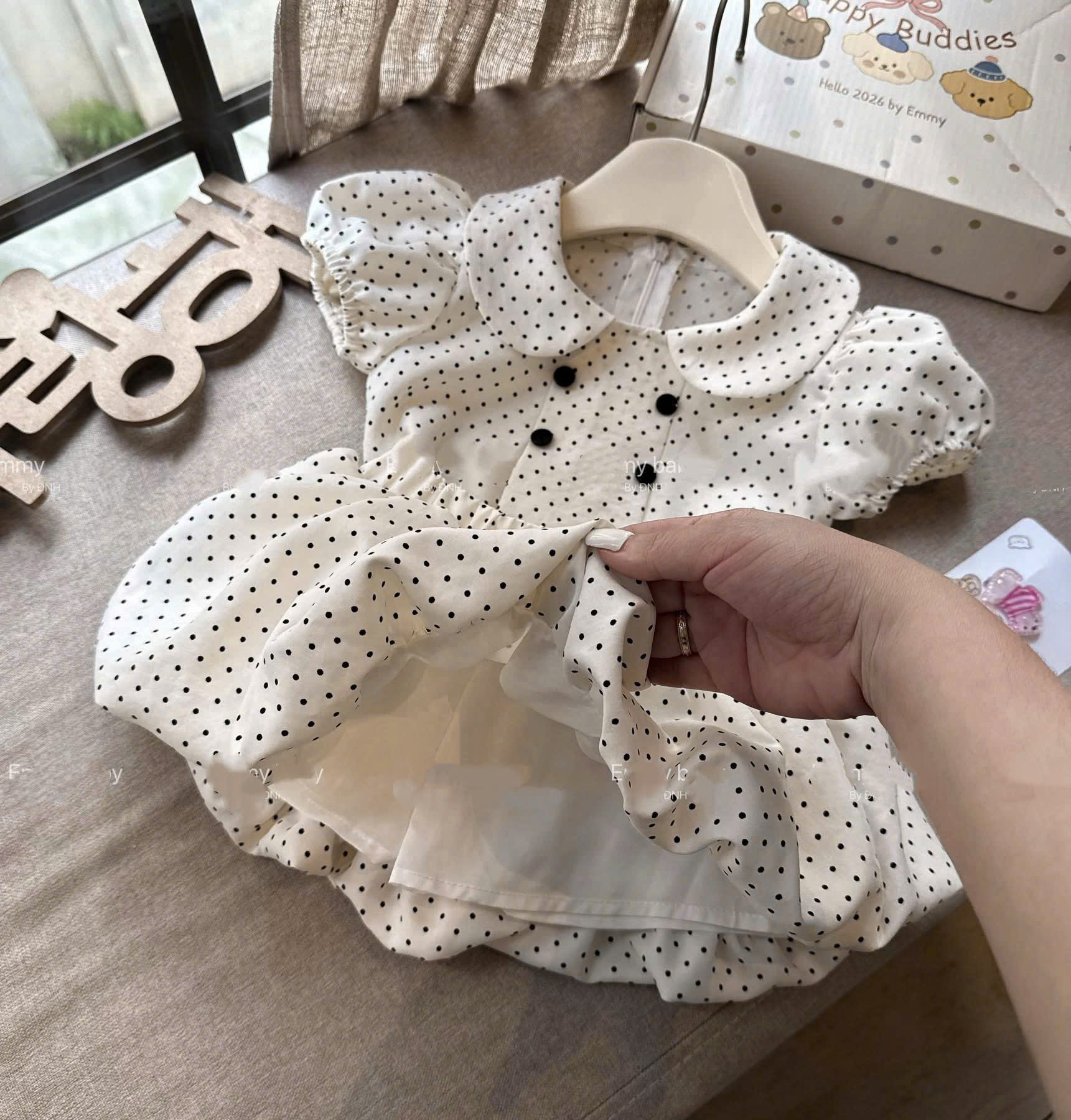 VB594 - VÁY BÉ GÁI CHẤM BI CỔ SEN BỒNG GẤU 4 CÚC