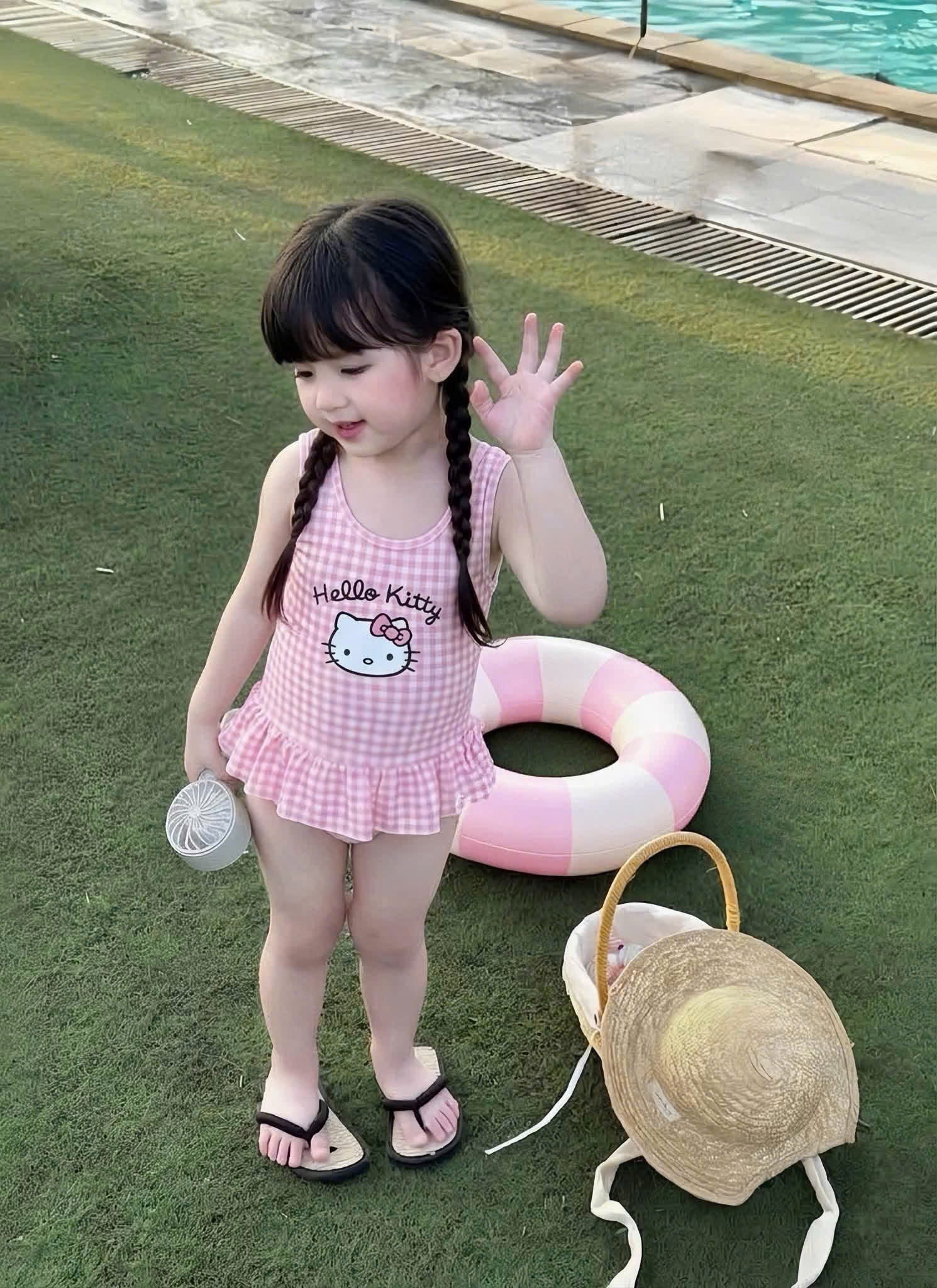 G044 - SET 2 BỘ BƠI BÉ GÁI KẺ HỒNG KITTY Sun Benny