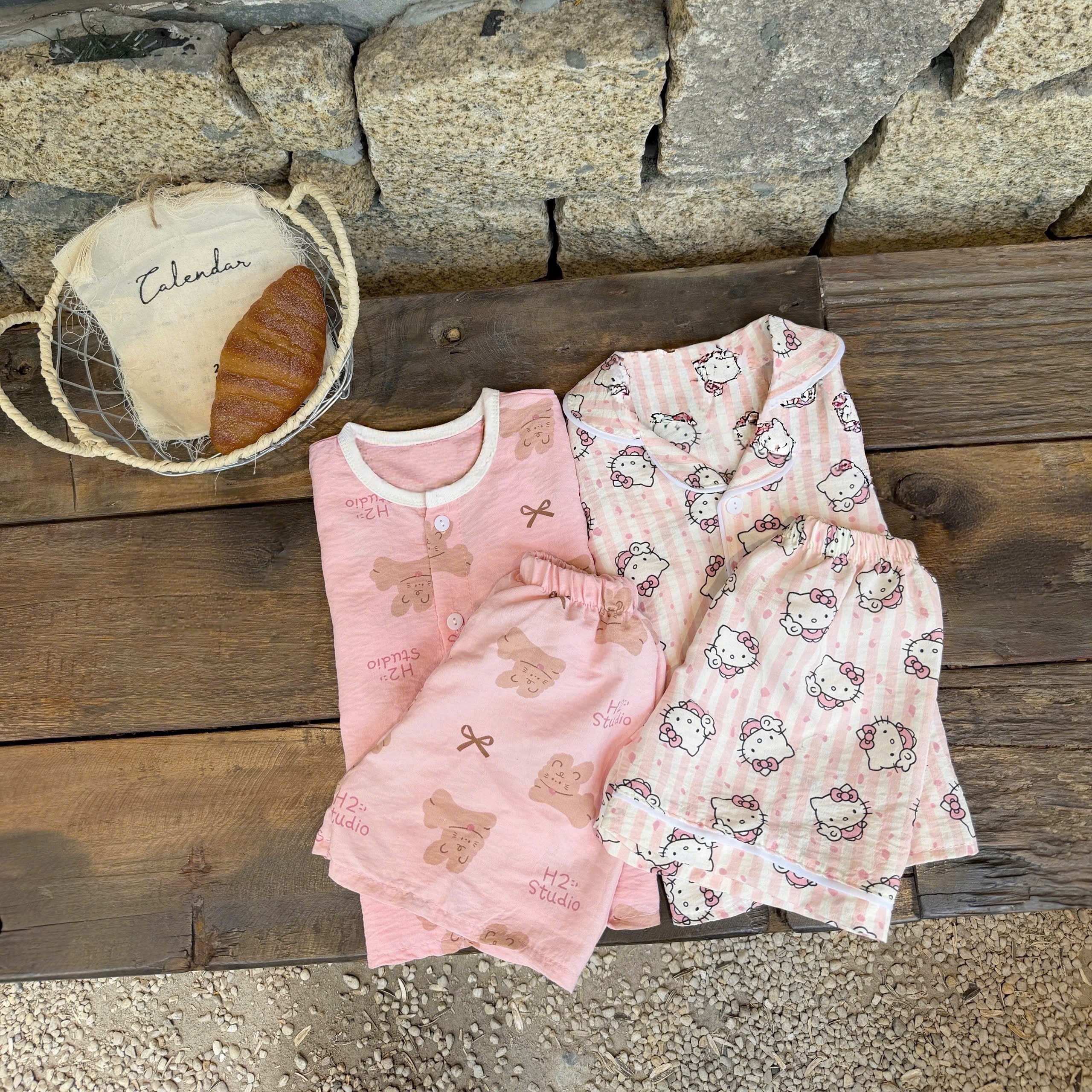 G933 - SET 2 BỘ PYJAMA ĐÙI BÉ HOẠT HÌNH