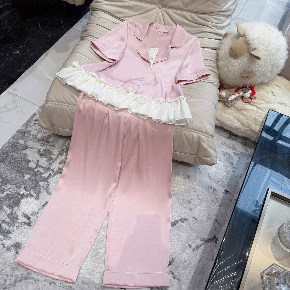 S296 - BỘ PYJAMA LỤA BÈO TRẮNG ÁO CỘC QUẦN DÀI