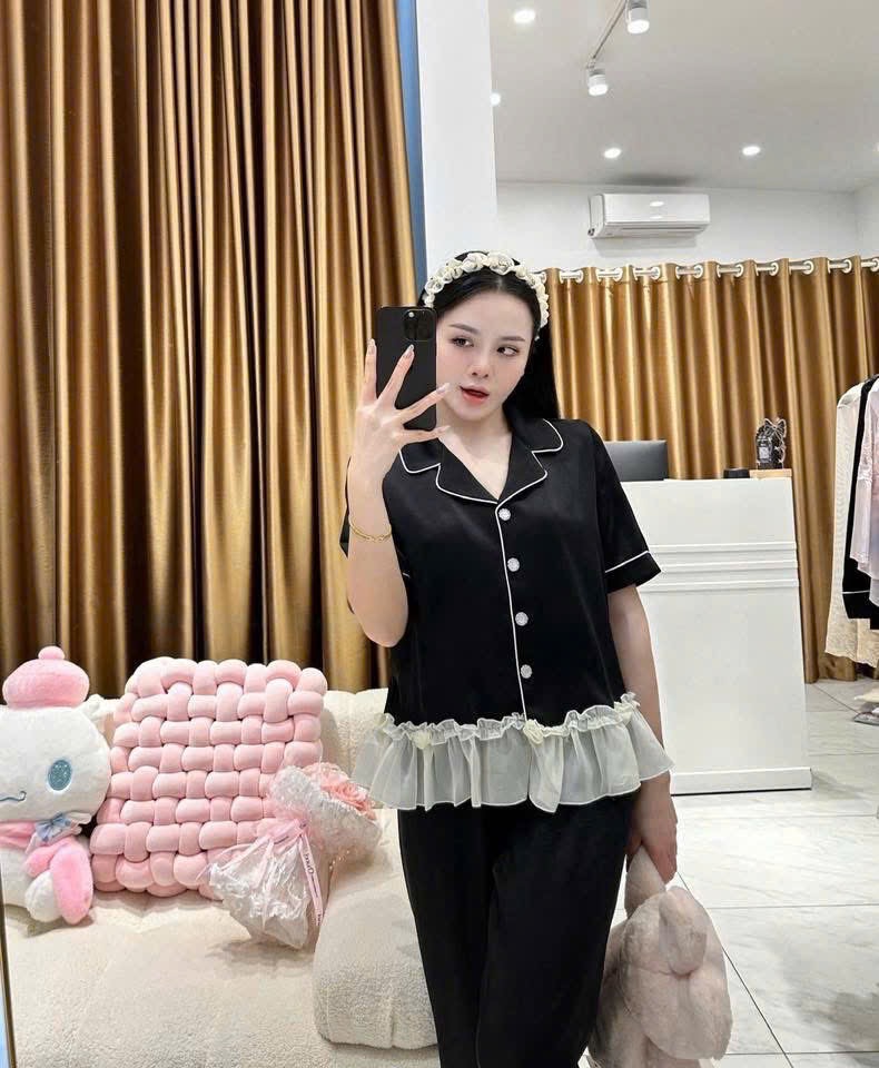 S296 - BỘ PYJAMA LỤA BÈO TRẮNG ÁO CỘC QUẦN DÀI