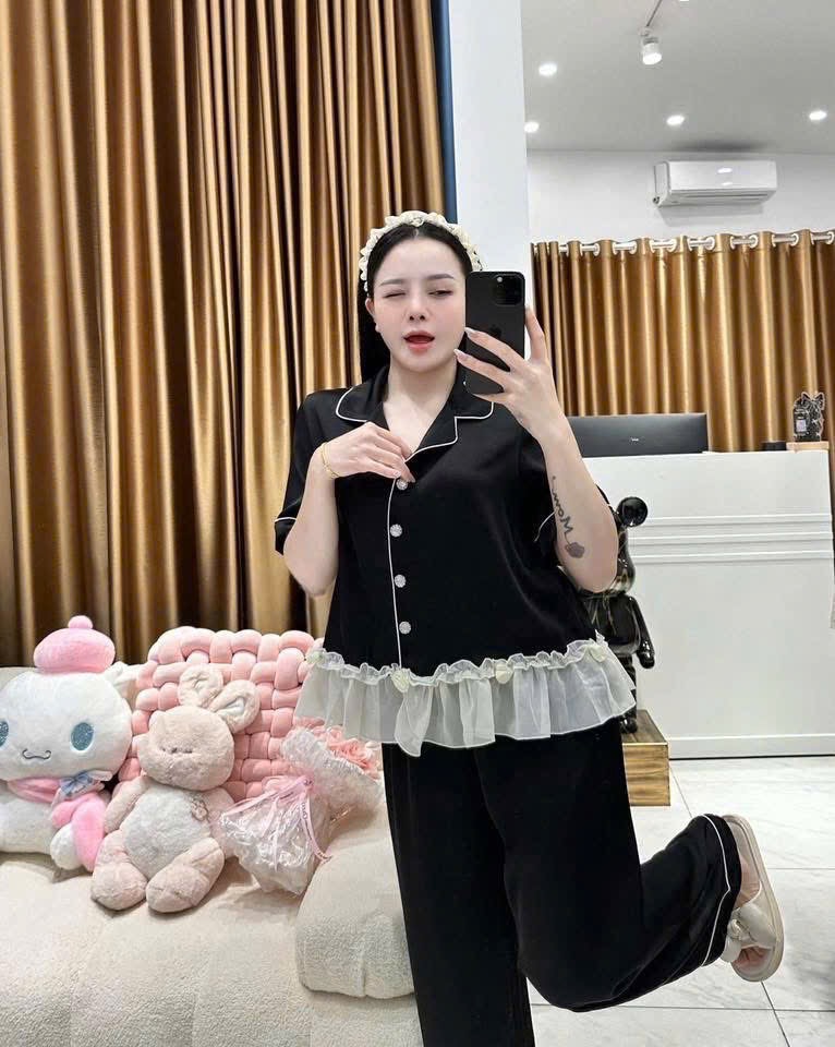 S296 - BỘ PYJAMA LỤA BÈO TRẮNG ÁO CỘC QUẦN DÀI
