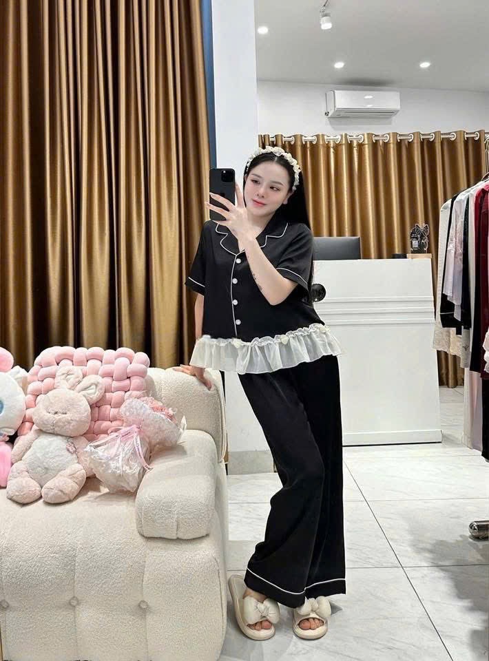 S296 - BỘ PYJAMA LỤA BÈO TRẮNG ÁO CỘC QUẦN DÀI
