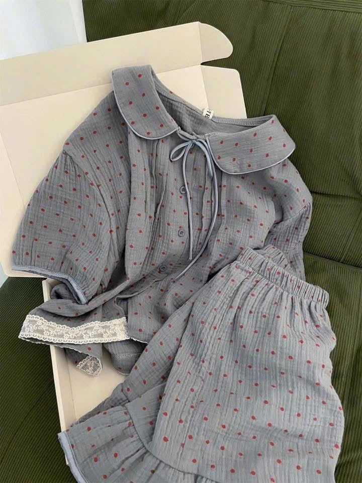 S303 - BỘ PYJAMA MUSLIN XANH CHẤM BI PHỐI BÈO