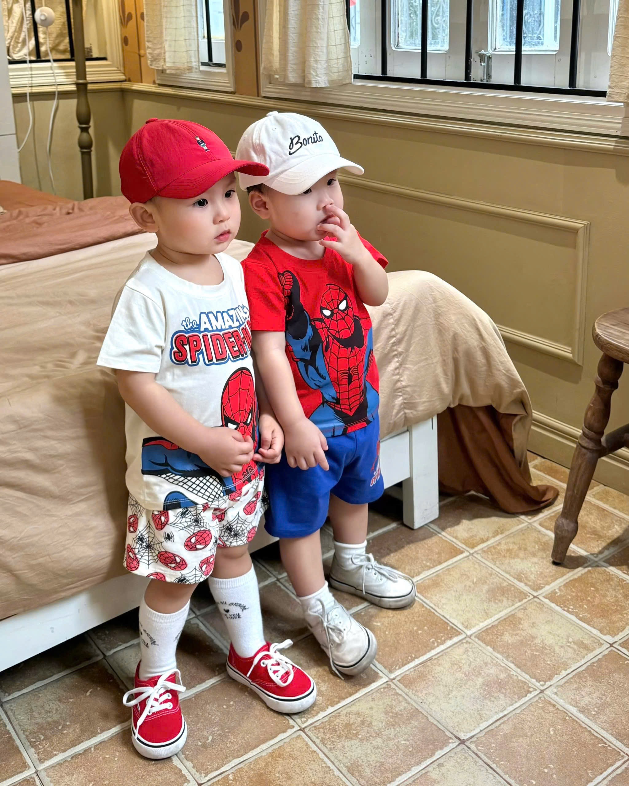 T179 - SET 2 BỘ ĐÙI BÉ TRAI AMAZING SPIDERMAN đỏ be