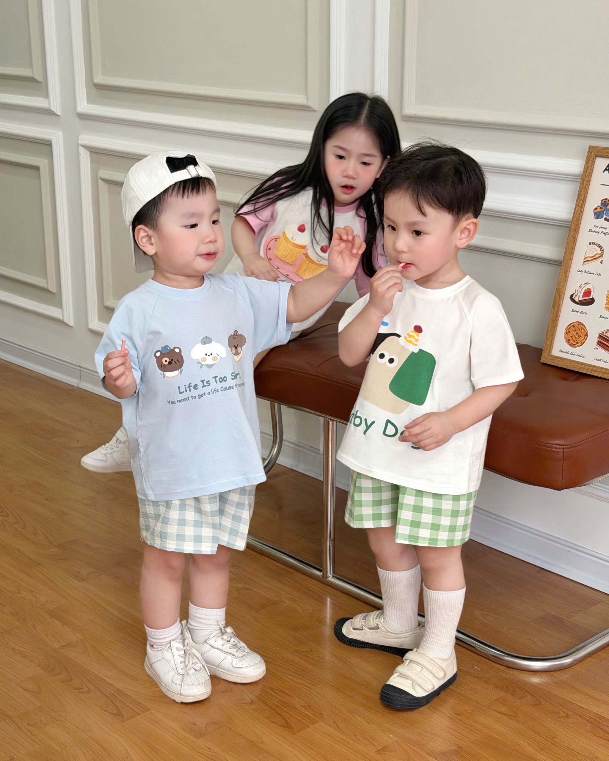 T195 - BỘ ĐÙI BÉ ÁO PHỐI HOẠT TIẾT QUẦN KẺ CARO