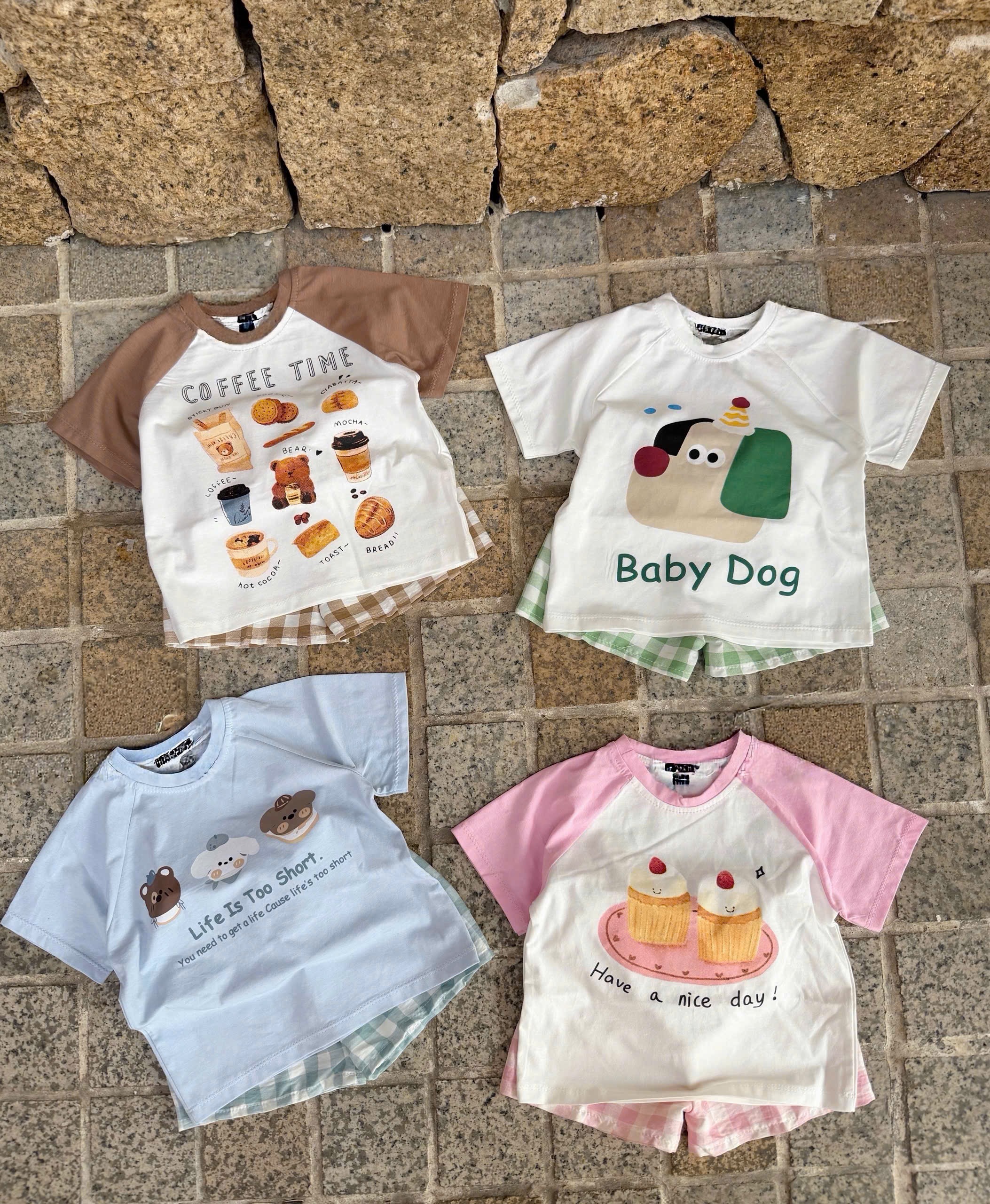 T195 - BỘ ĐÙI BÉ ÁO PHỐI HOẠT TIẾT QUẦN KẺ CARO