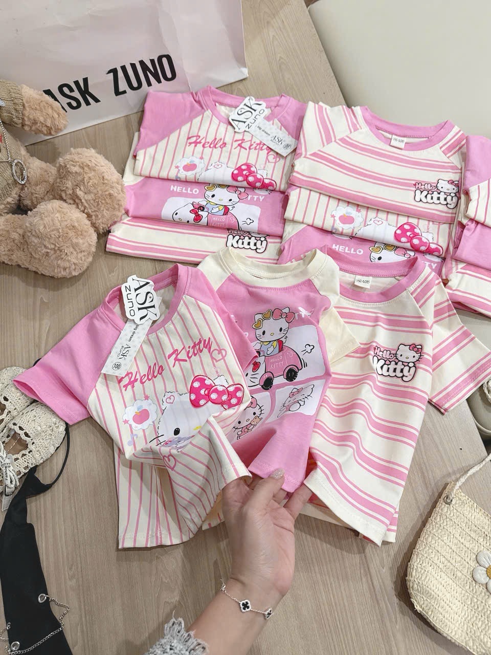 AB892 - SET 3 ÁO BÉ GÁI CỘC PHỐI HỒNG BE Hello Kitty