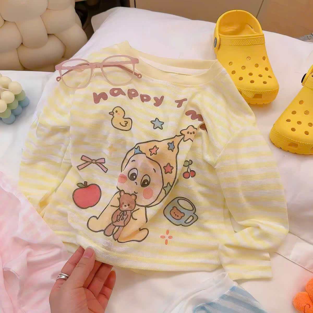 AB932 - SET 2 ÁO BÉ DÀI TAY XƯỢC KẺ NGANG IN HÌNH