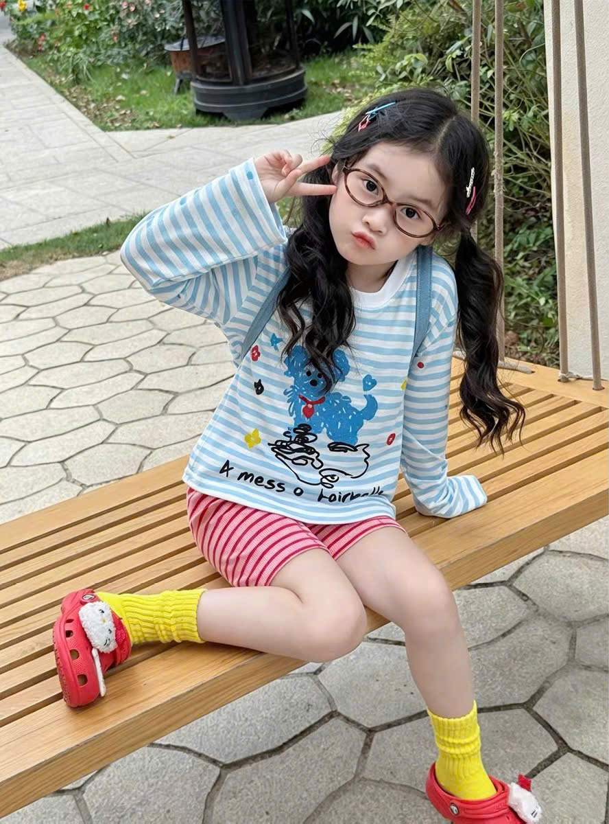AB932 - SET 2 ÁO BÉ DÀI TAY XƯỢC KẺ NGANG IN HÌNH