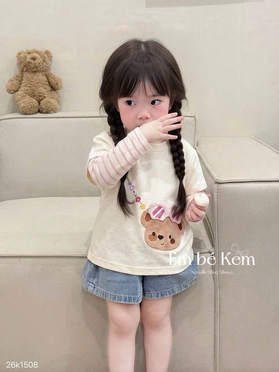 AB953 - SET 2 ÁO BÉ GÁI DÀI TAY GẤU 3D MIX TAY KẺ hồng be