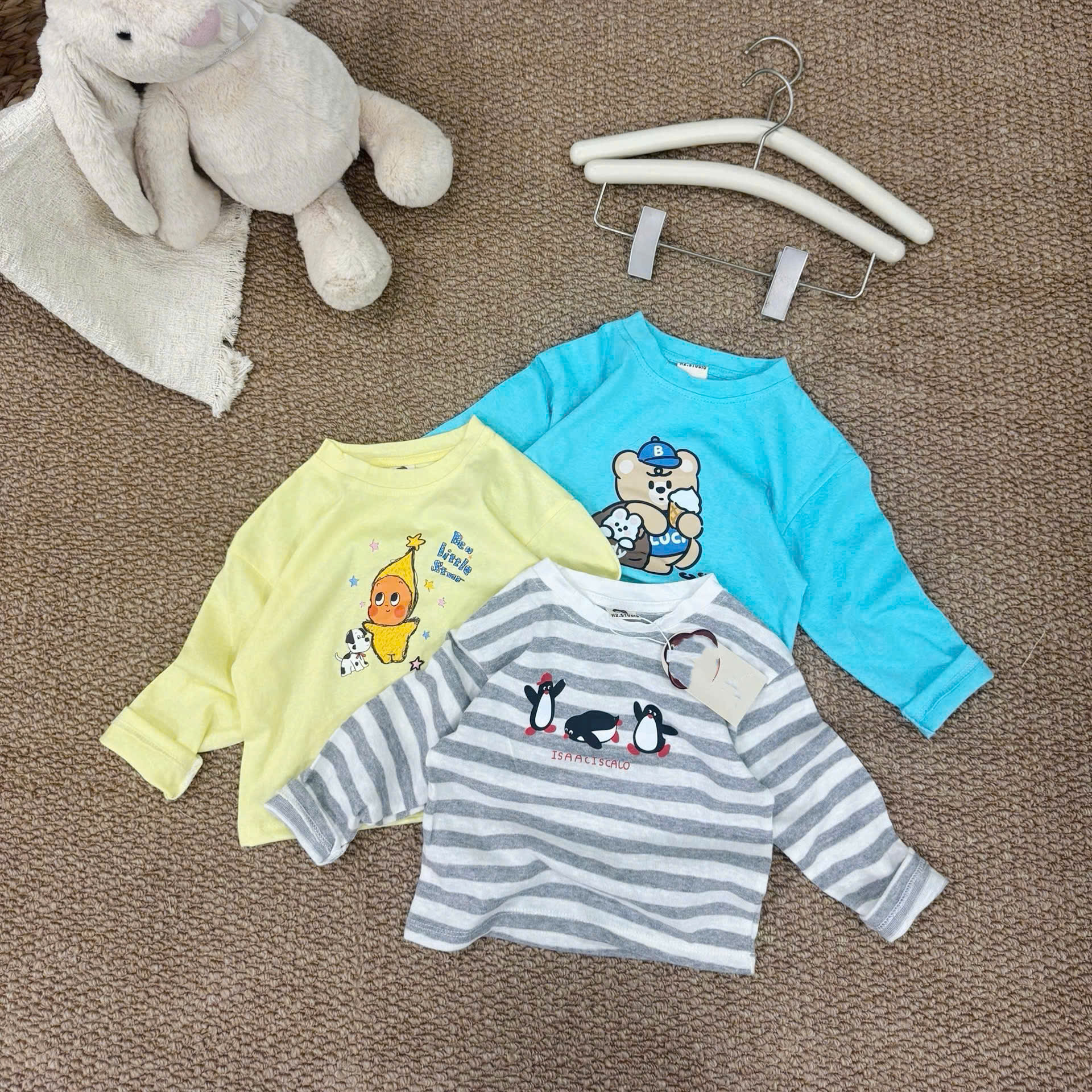 AB954 - SET 3 ÁO BÉ TRAI GIẤY DÀI TAY GẤU candy xanh vàng kẻ