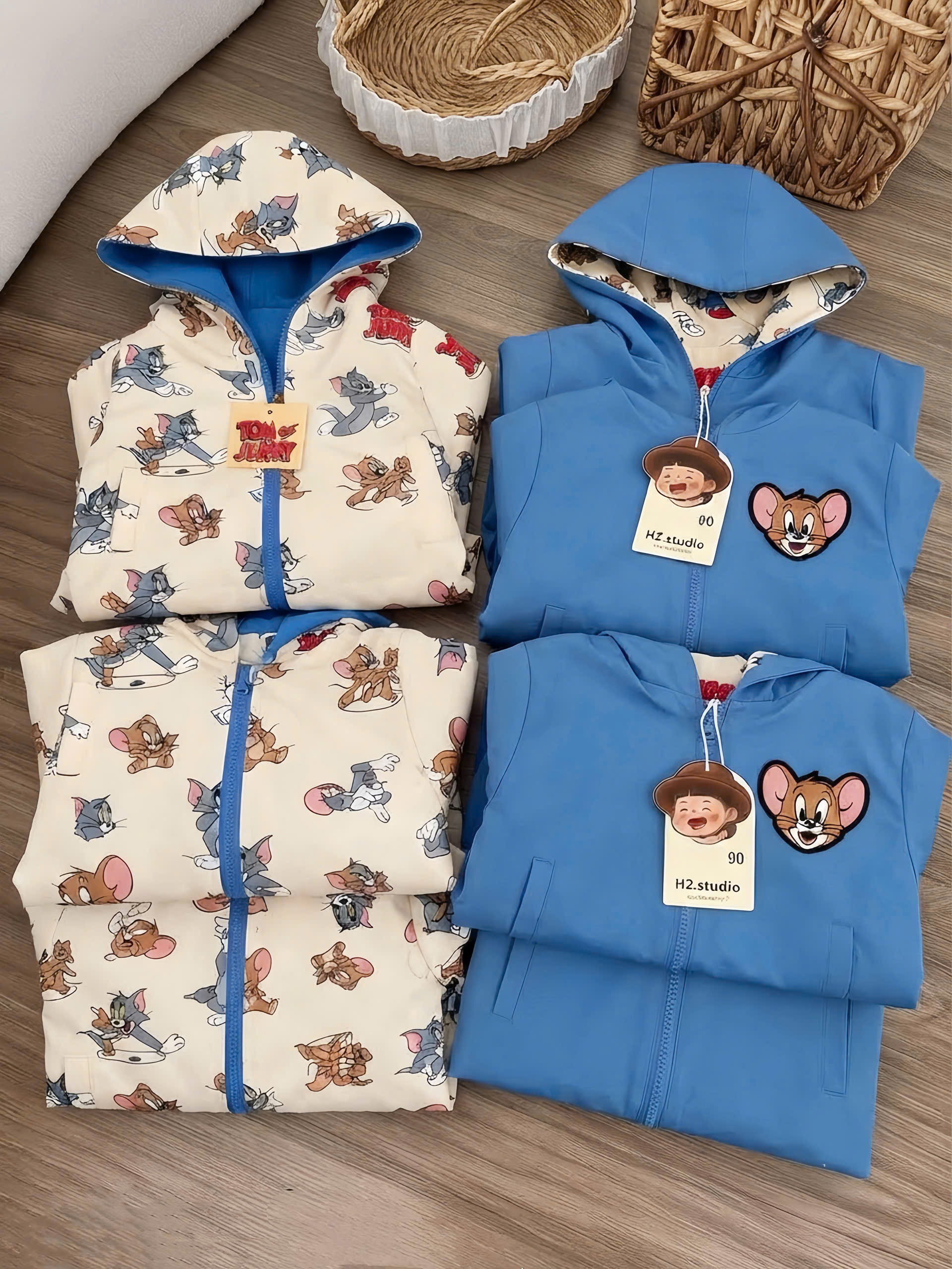 (chờ) AB977 - ÁO KHOÁC GIÓ BÉ TRAI XANH DƯƠNG 2 MẶT TOM JERRY