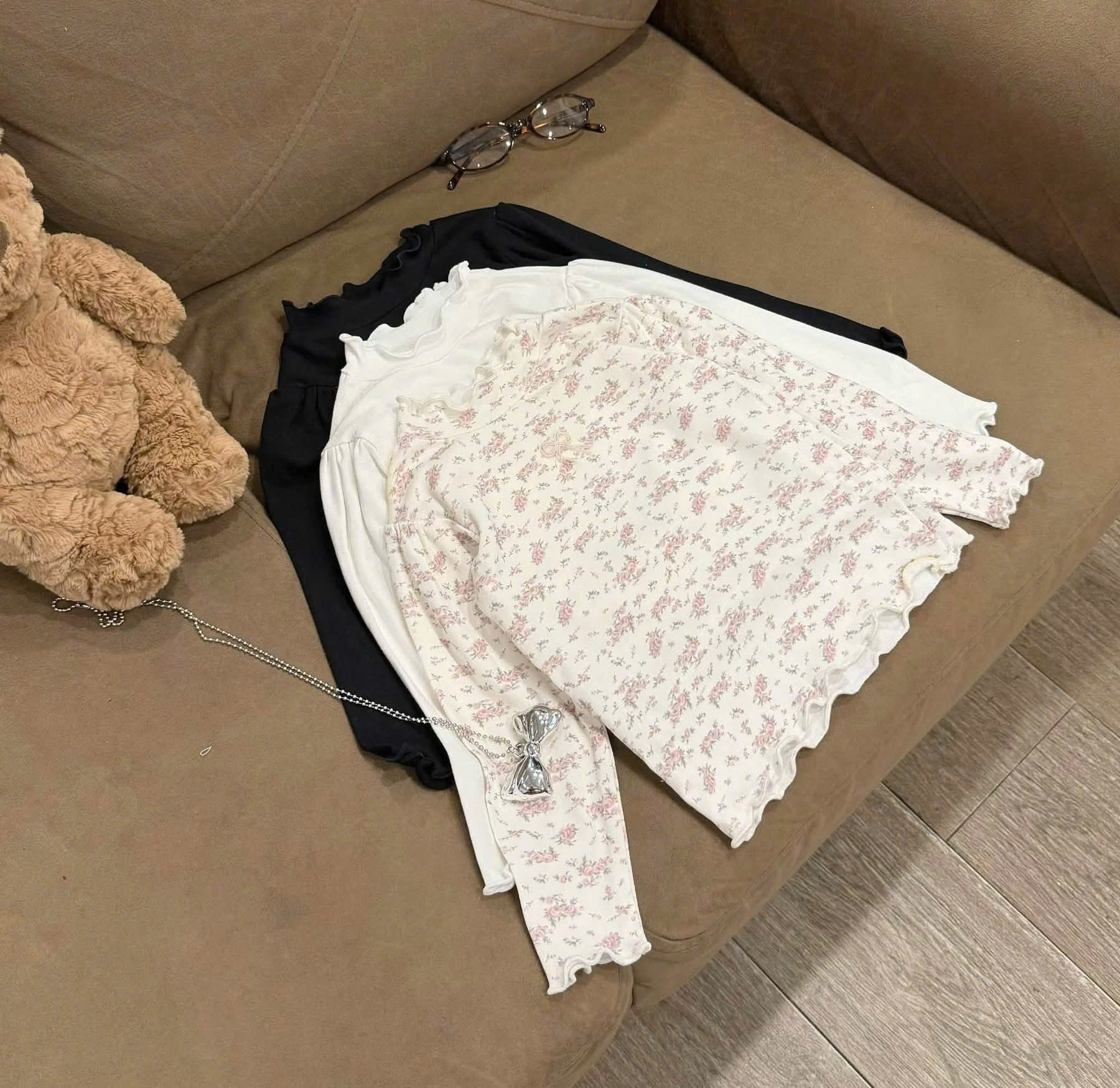 (chờ) AB983 - SET 3 ÁO BÉ GÁI ZIP LÔNG THÊU NƠ CỔ BÈO đen hoa trắng