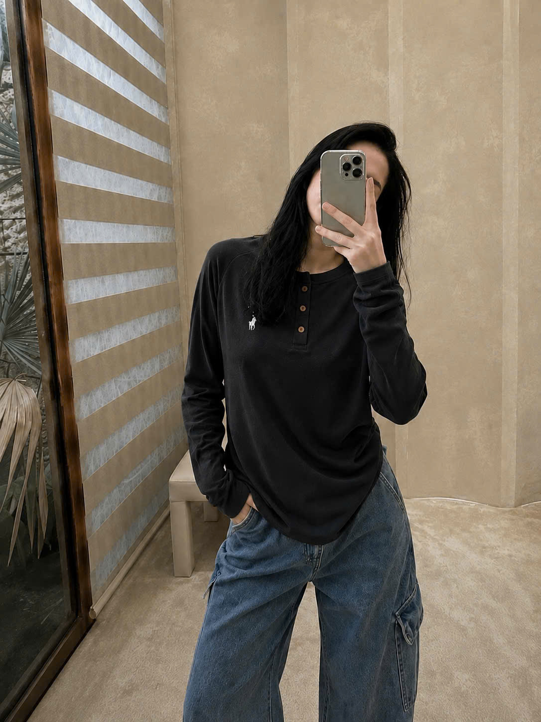 (chờ) ANU445 - SET 2 ÁO NỮ THUN GIẤY CỔ CÚC KỊ SĨ đen trắng