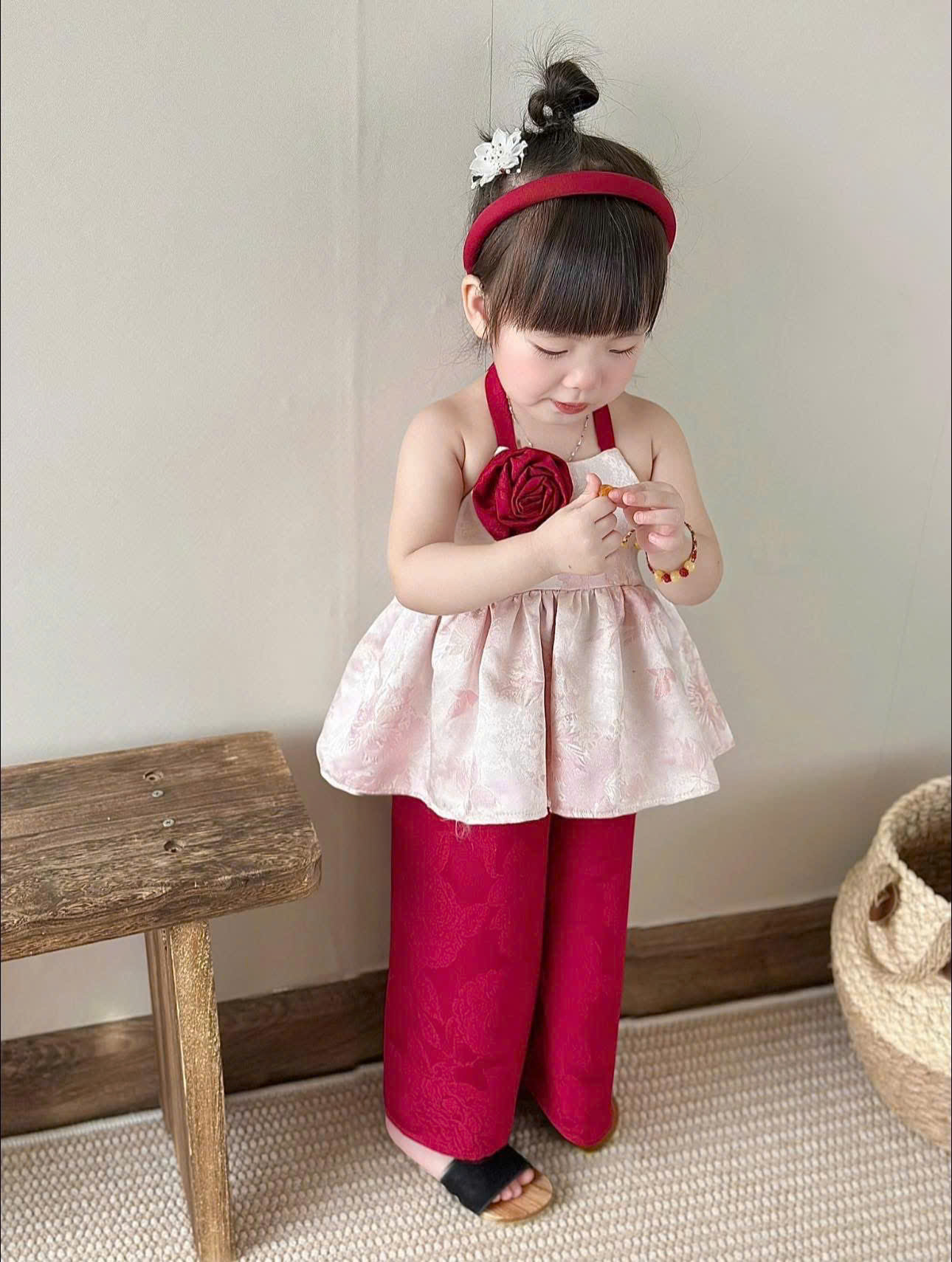 G042 - SET BÉ GÁI YẾM HỒNG ĐÍNH HOA QUẦN ĐỎ